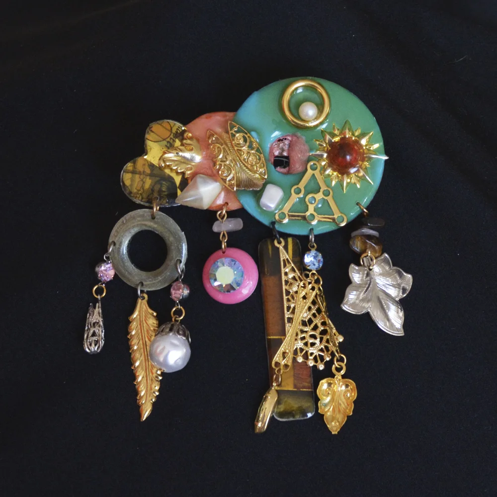 brooch 4.jpg