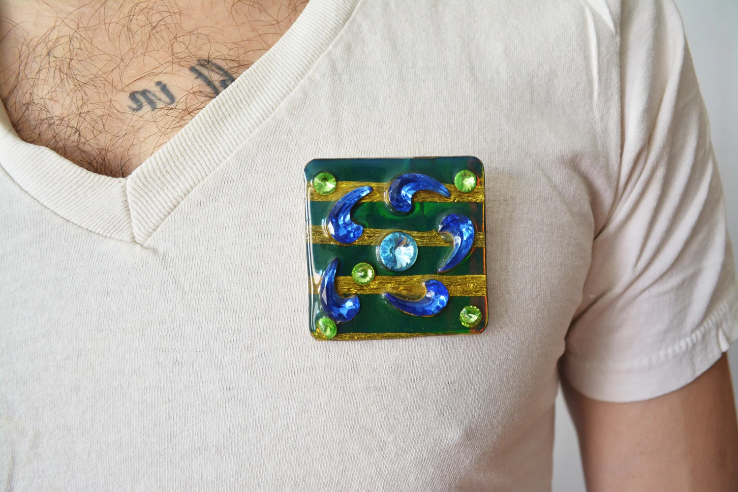brooch 3 matt close.jpg