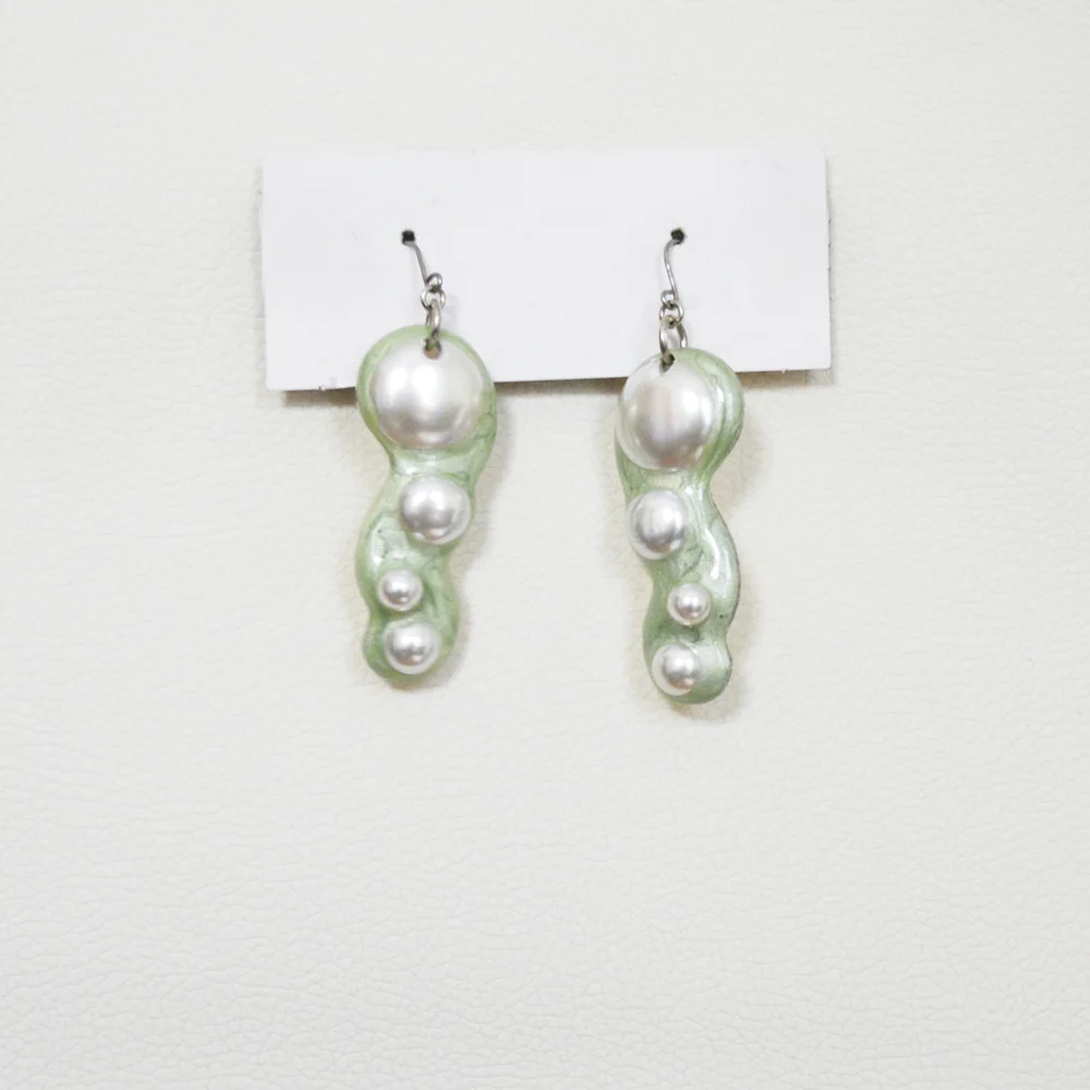 earring 150 white.jpg