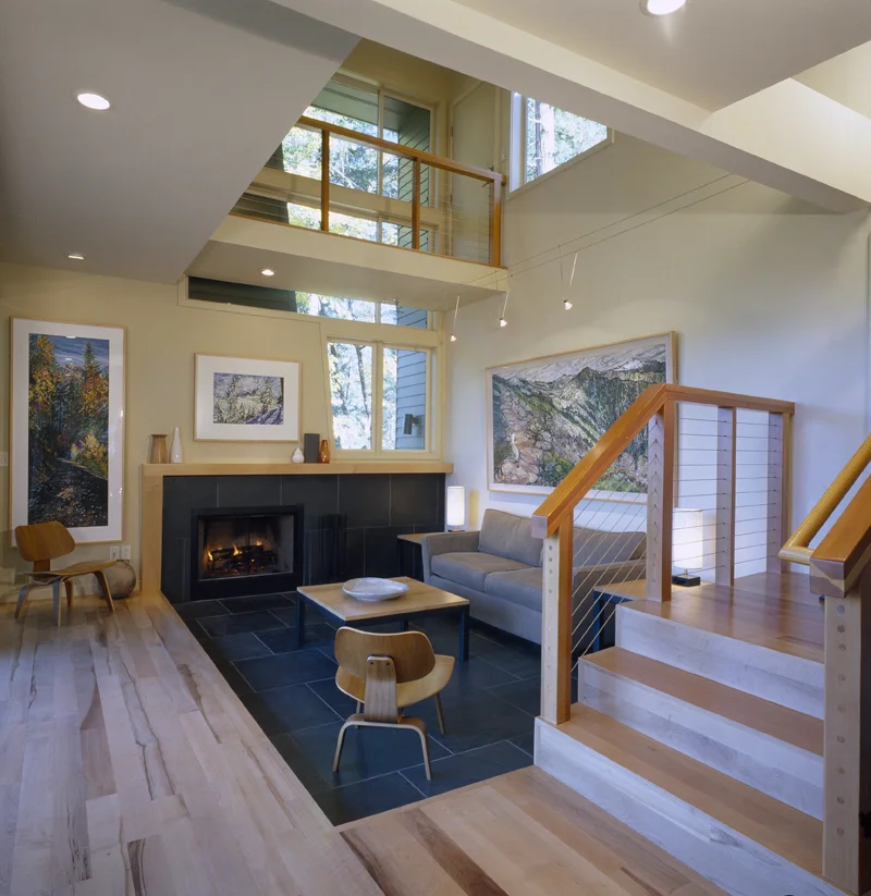 0308_trinity_livingroom2_small.jpg