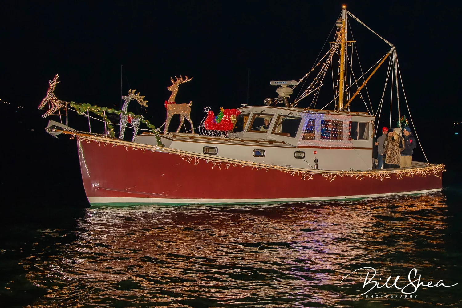 Annual Newport Illuminated Boat Parade — Safe Harbor Newport Shipyard