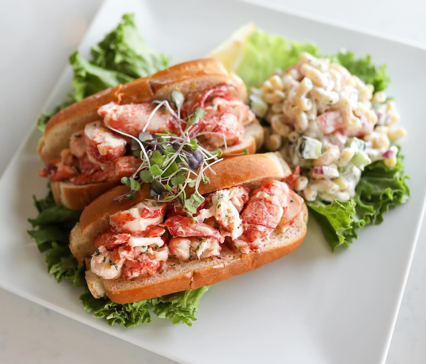 The countdown to our delicious Eggs Benedict, Twin Lobster Rolls, mouth-watering Cubano Panini, and more is on! Belle&rsquo;s Newport will re-open for the season on Weds., March 6th, here at @safeharbornewportshipyard. Join us for breakfast or lunch 