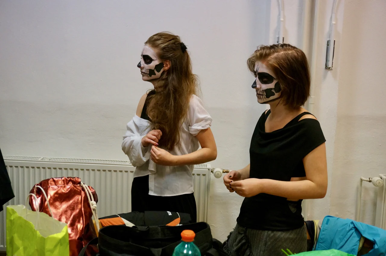 Halloweenská Pelhřimovská tančírna 2016 - 59.jpg