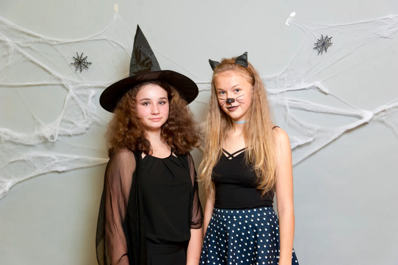 Halloweenská Pelhřimovská tančírna 2017 fotokoutek - 52.jpg
