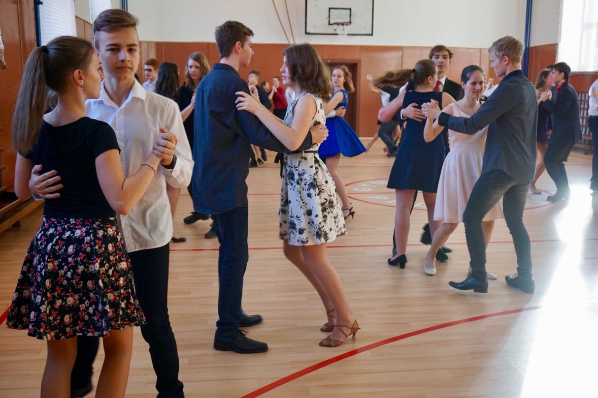 Mikulášská tančírna GY-PE 2017 - 12.jpg
