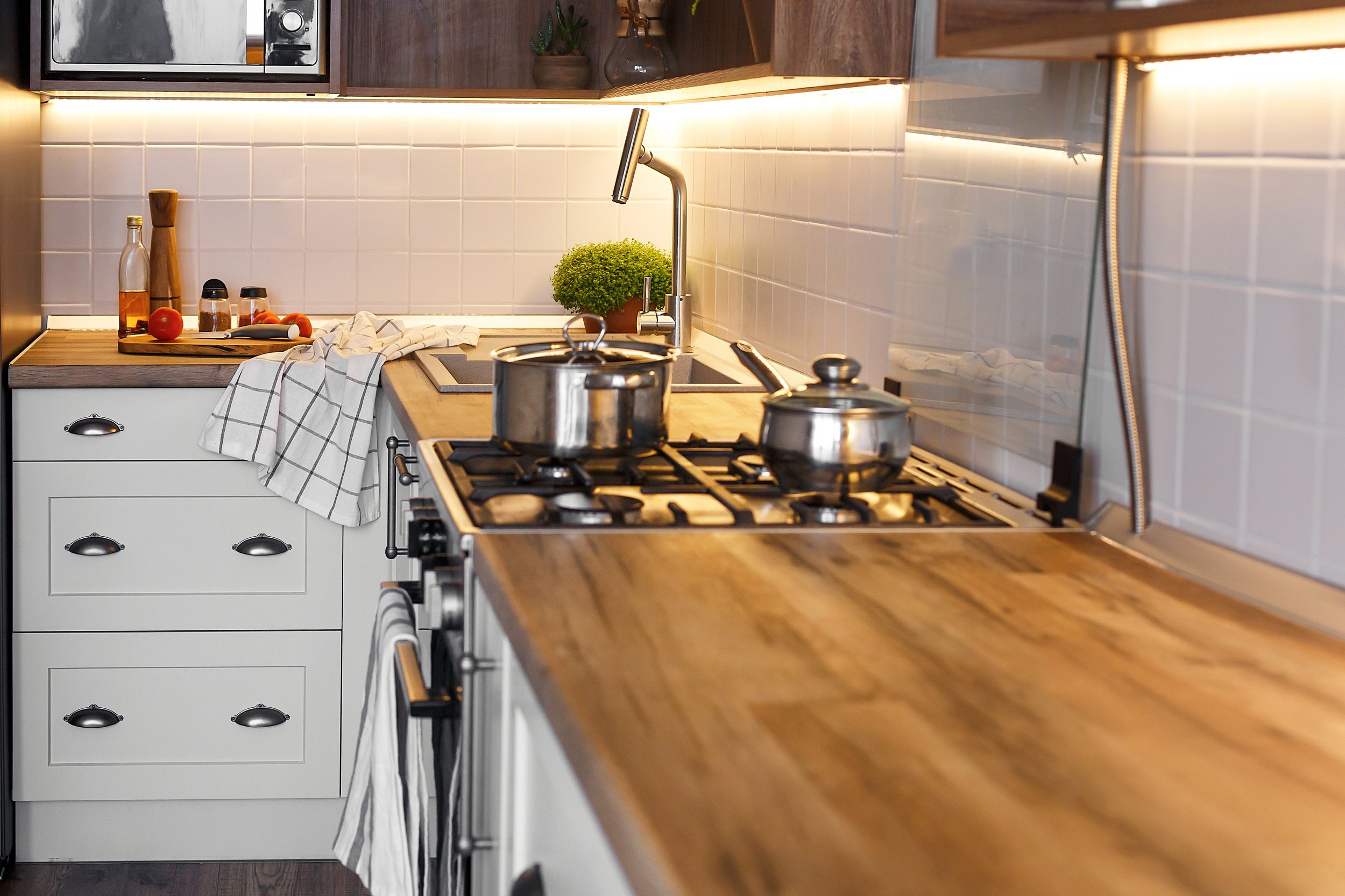 Under Cabinet Lighting