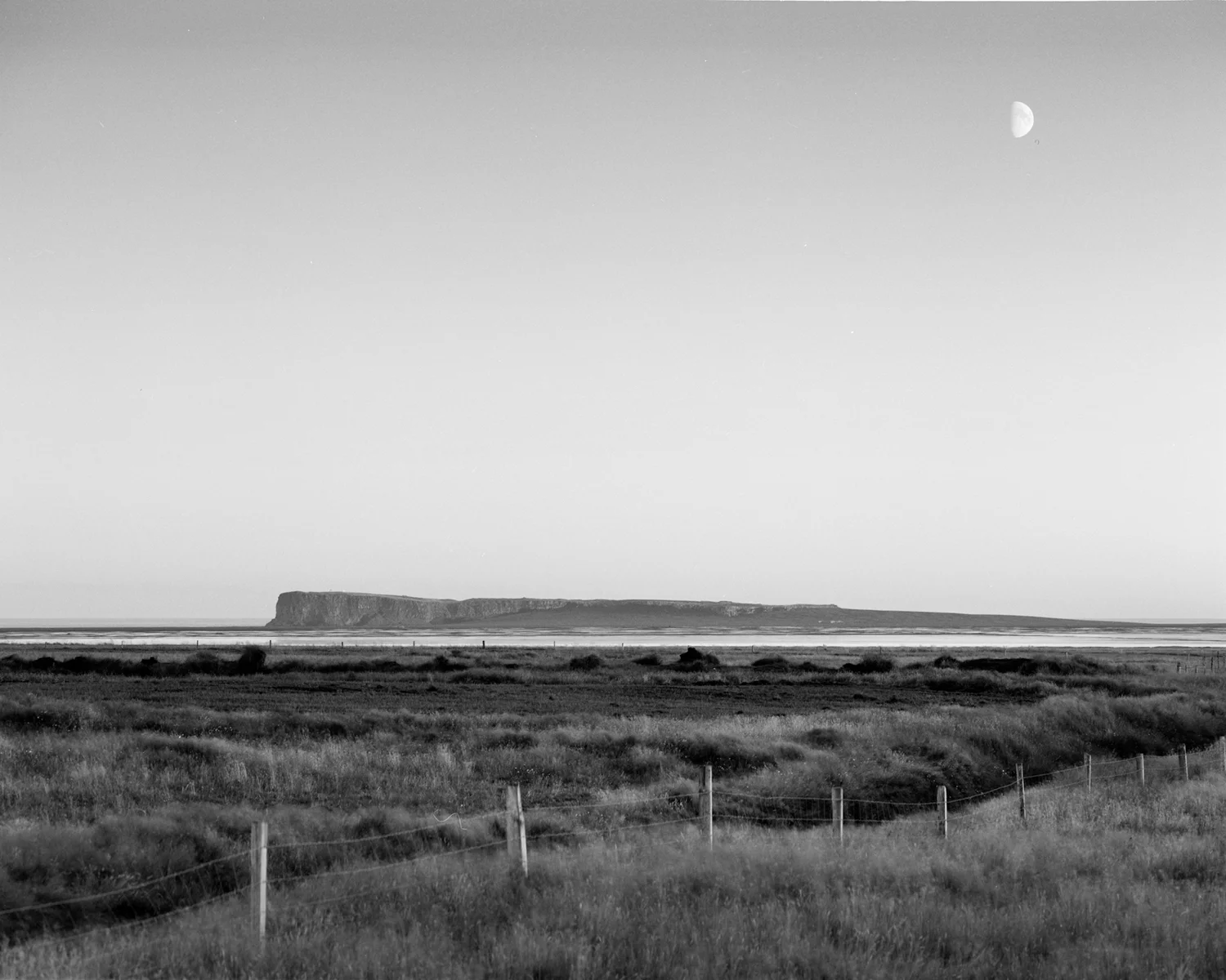 MOONSET, HOF