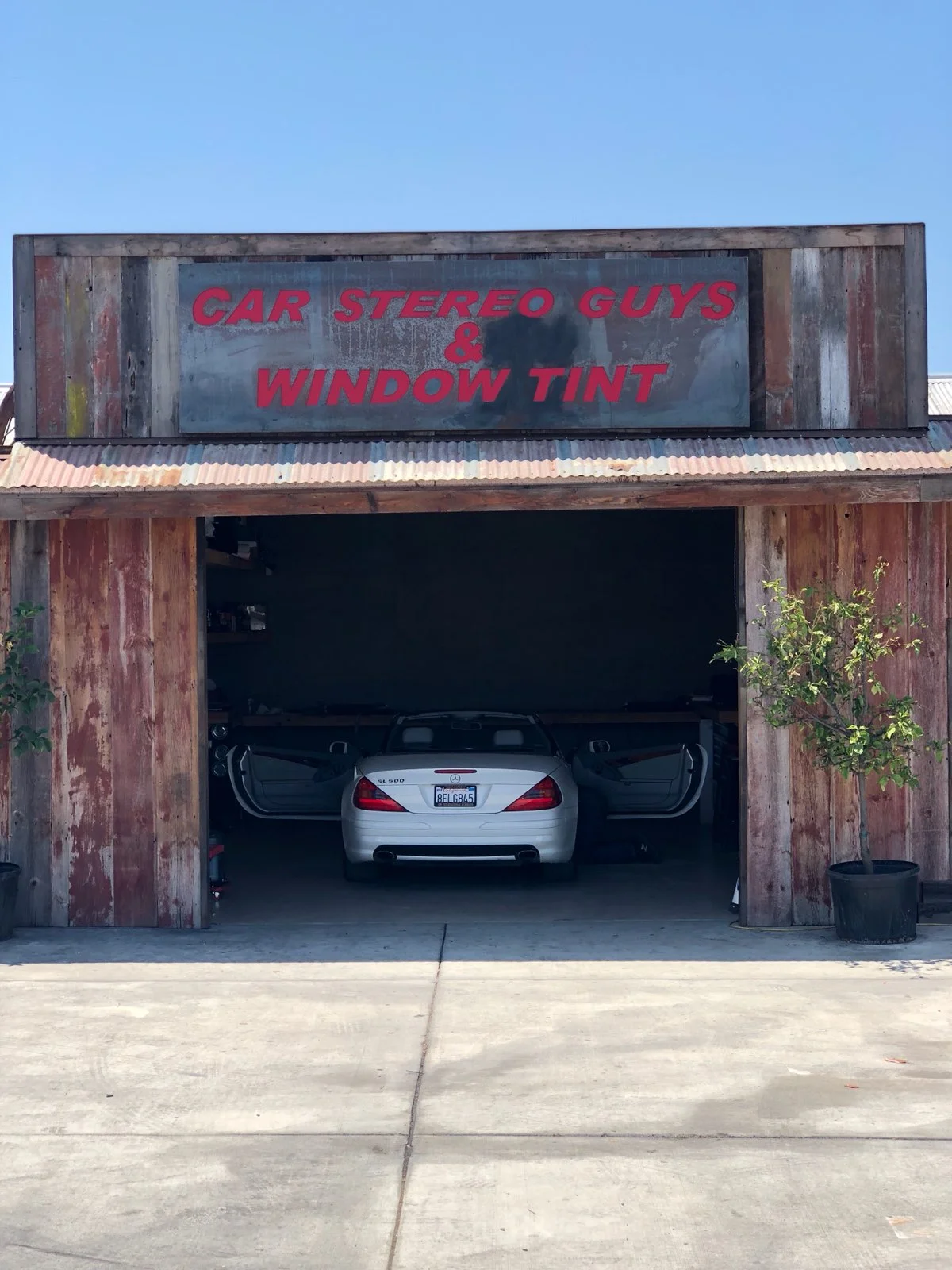 rust-sign-goleta.jpeg