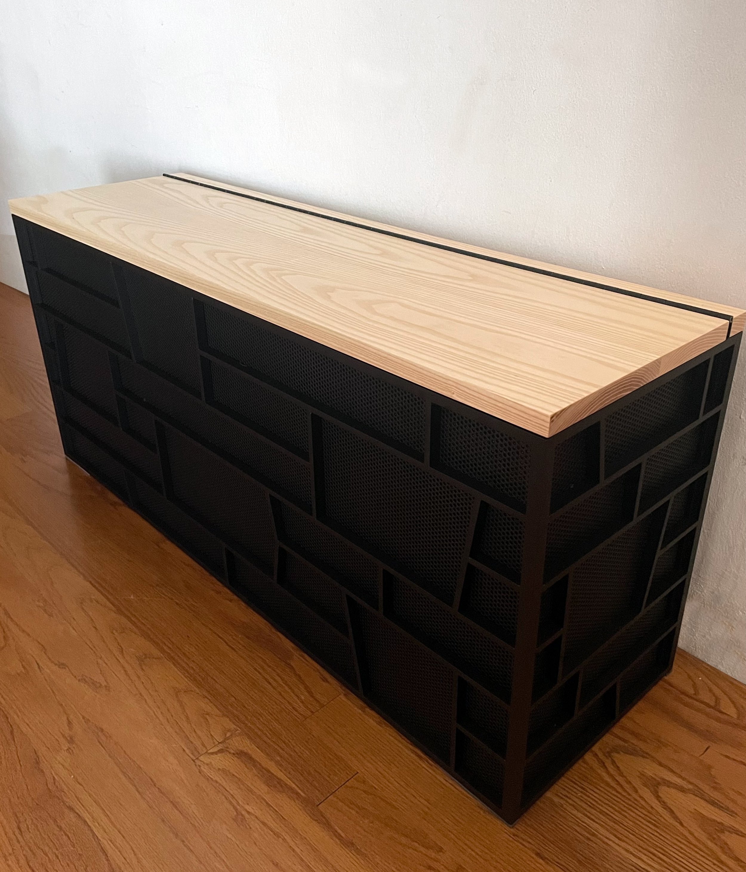 Storage box