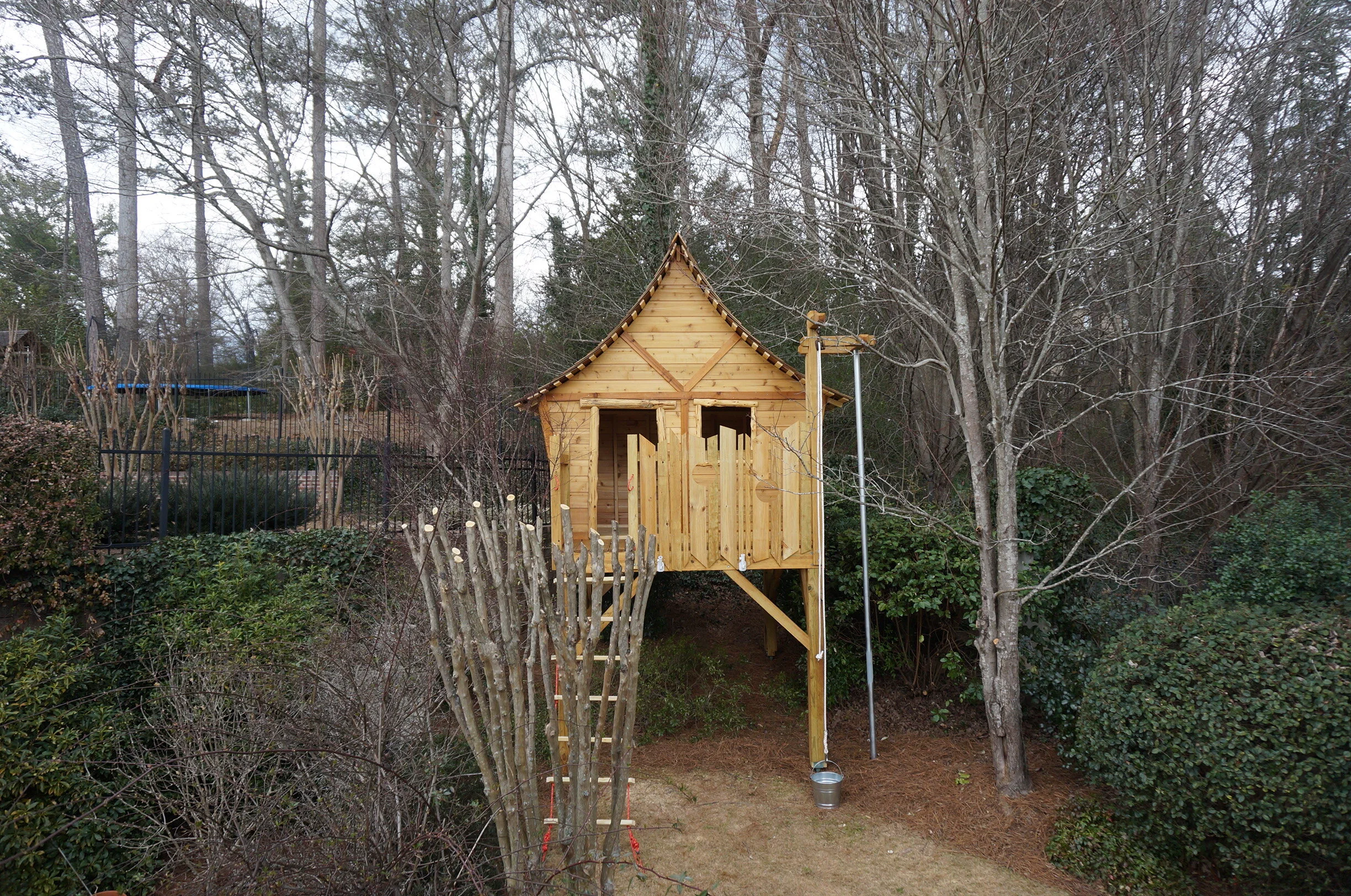 Whimsical Treehouse on Posts(1).JPG