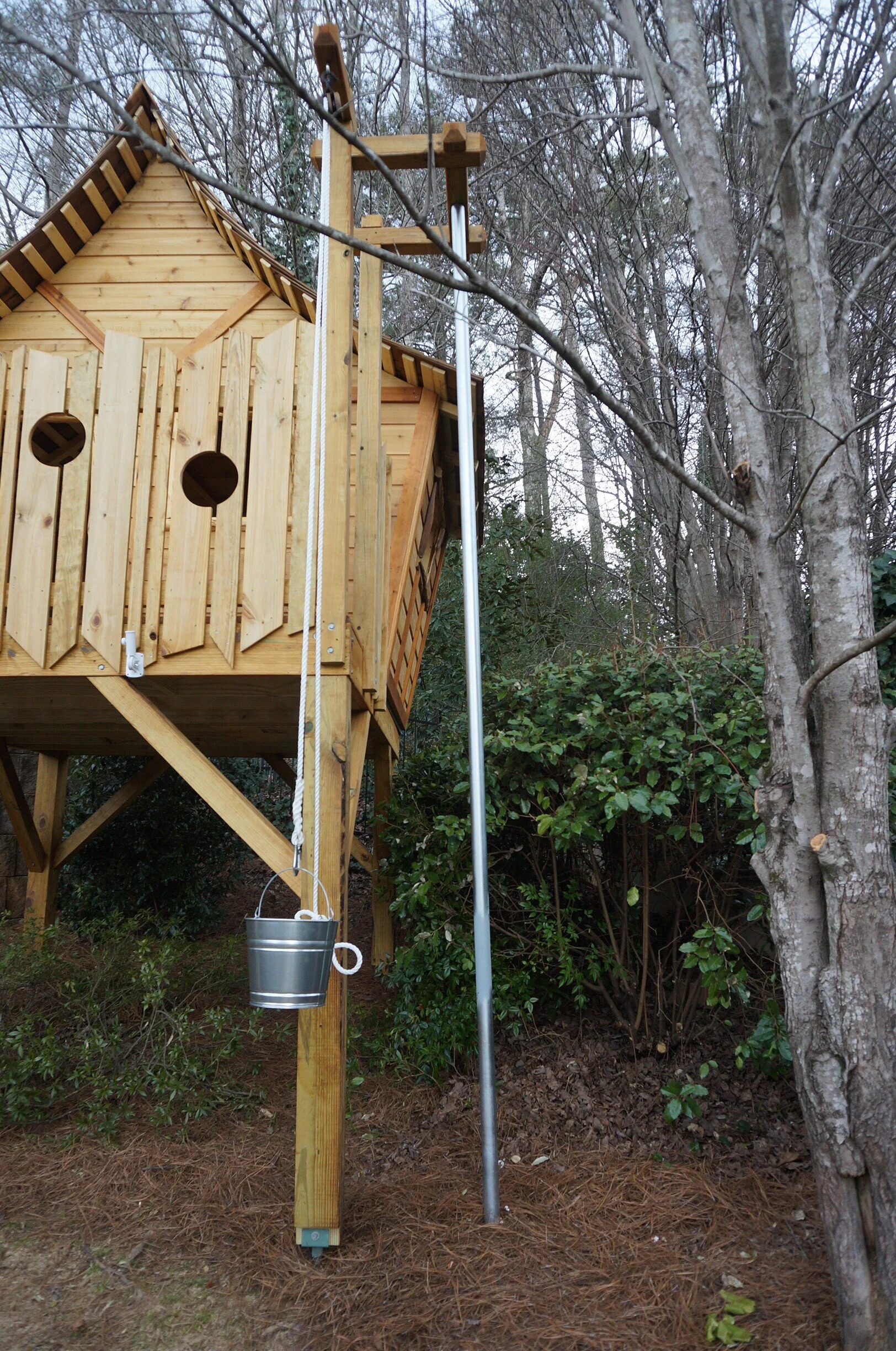 Whimsical Treehouse on Posts(5).JPG