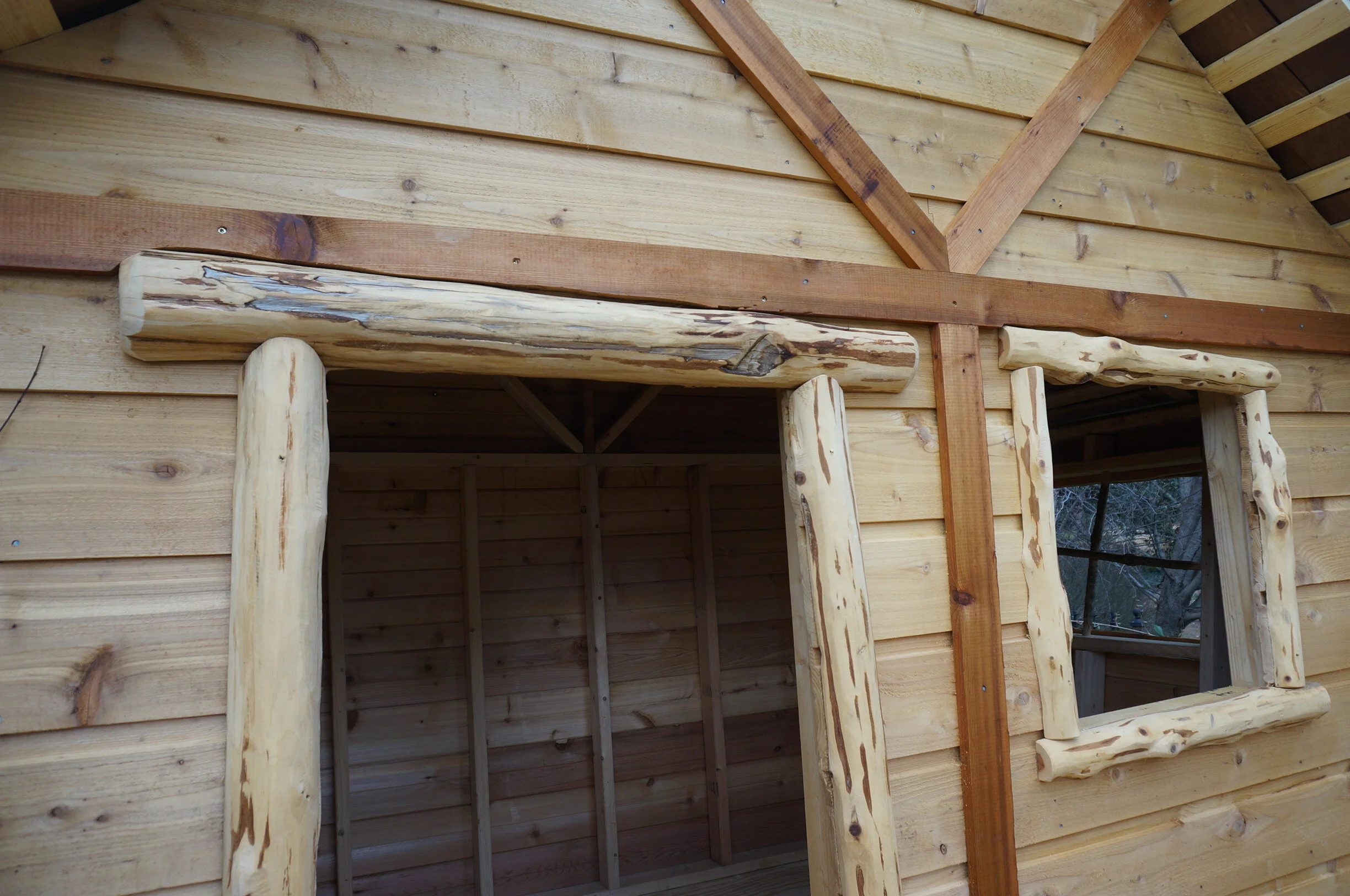 Whimsical Treehouse on Posts(22).JPG