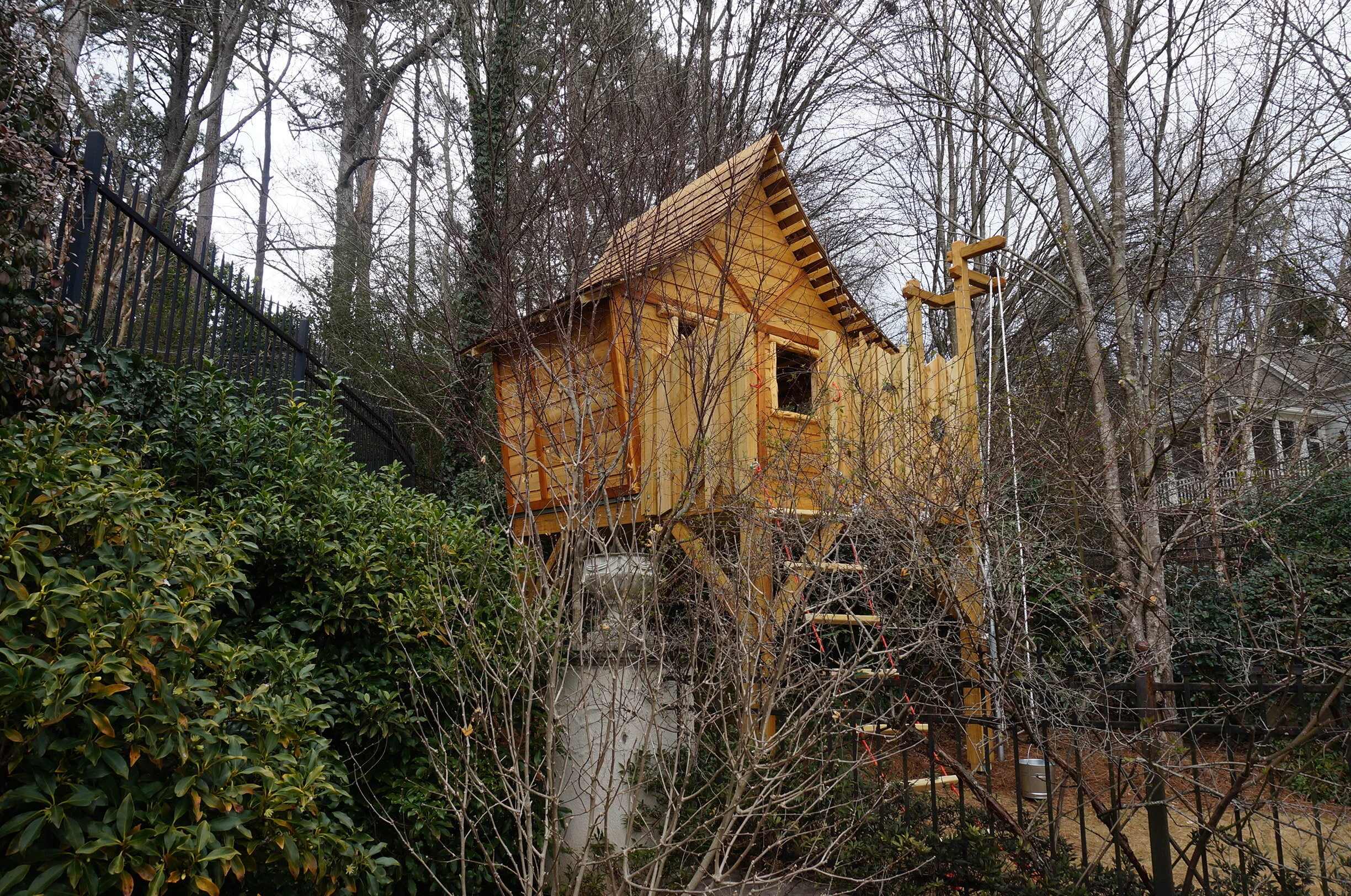 Whimsical Treehouse on Posts(23).JPG