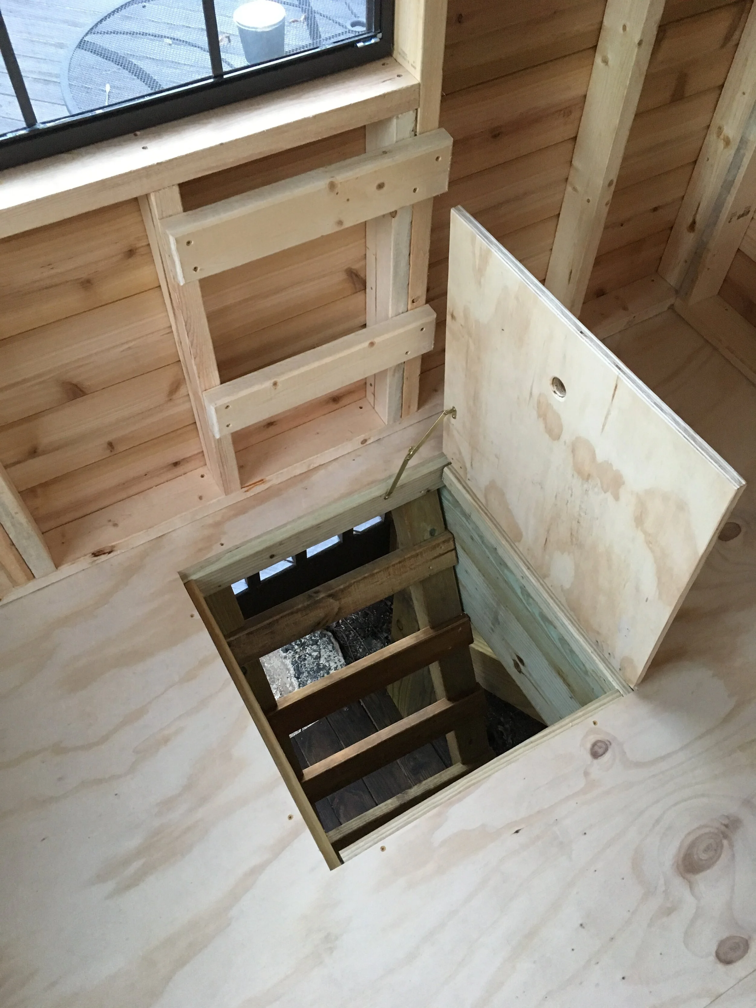 Deck Access IMG_2527.JPG