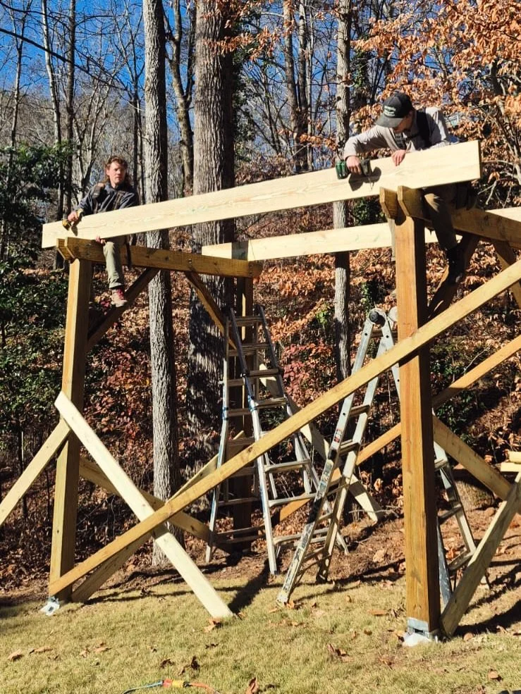 Wrapping up a kid&rsquo;s treehouse today that will be ready just in time for Christmas! 🎄Stay tuned for the final reveal. 

#santaselves #treehousepresent #kidstreehouse #backyardtreehouse #treehousechristmas