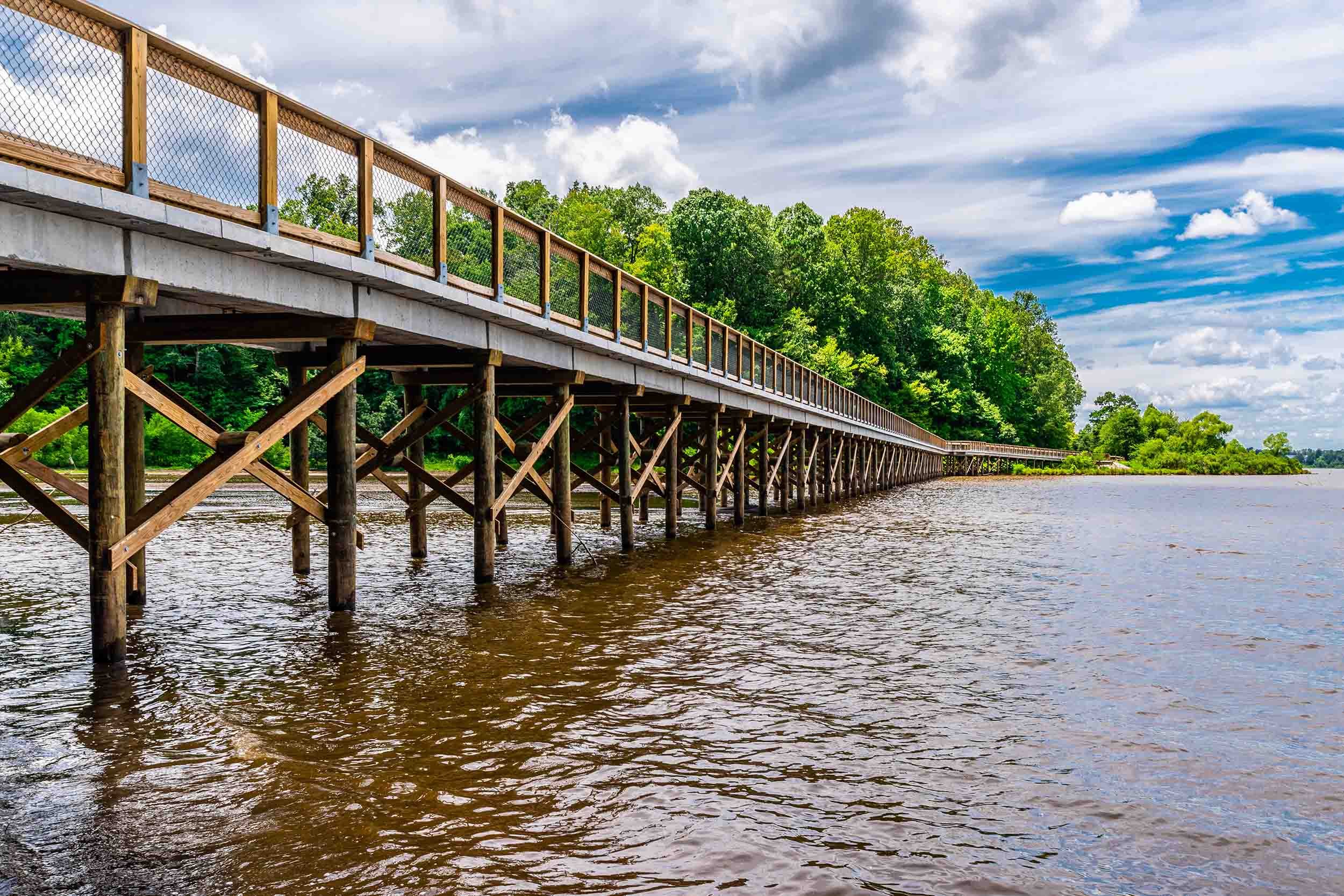 pedestrian bridge contractor