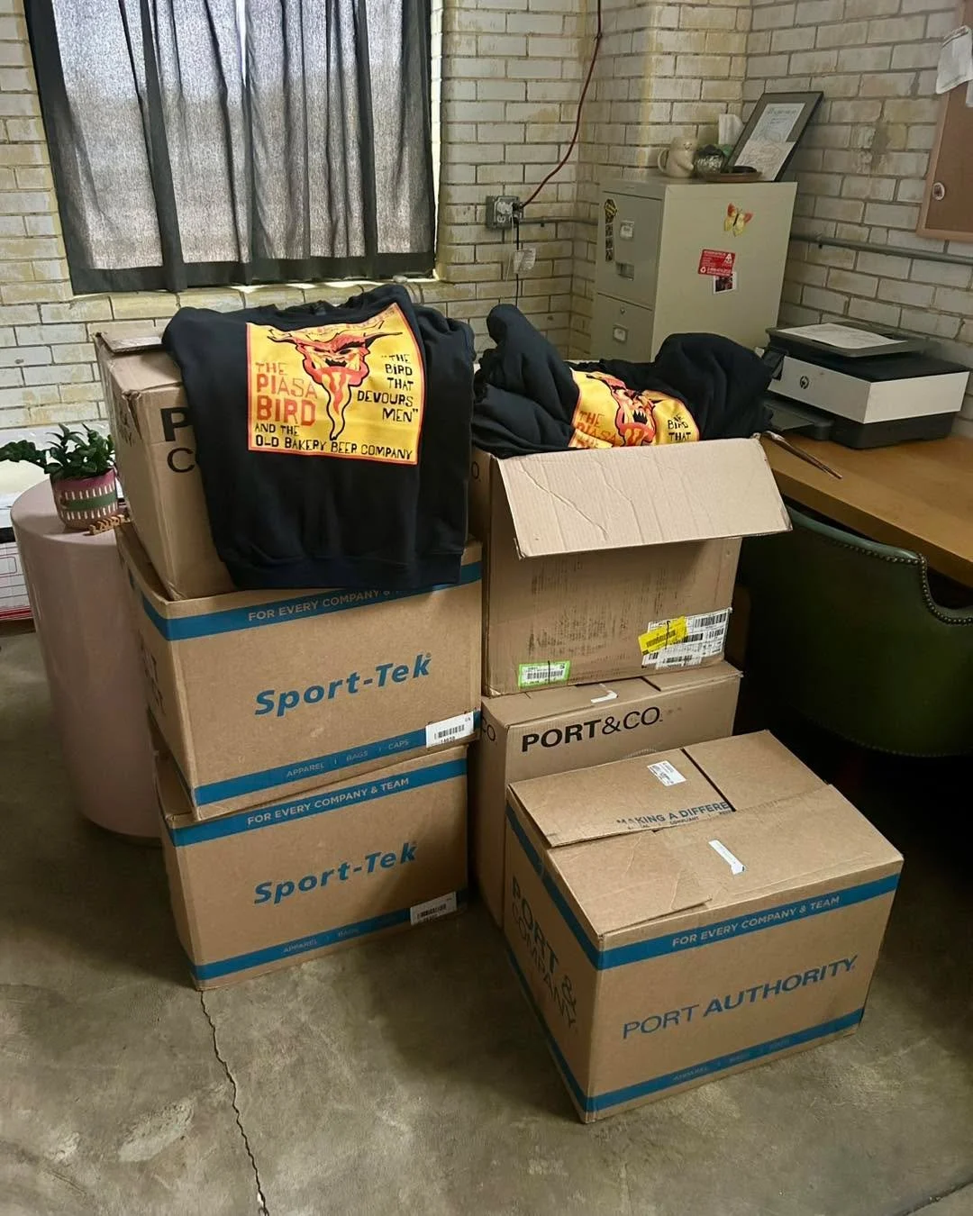 They are here, just in time for Halloween!  Piasa Bird shirts (crew necks, long sleeves, and short sleeves) will go out for sale tomorrow!  NO HOLDS, but I bought quite a few.  You will be able to check inventory and place orders for pick up online,