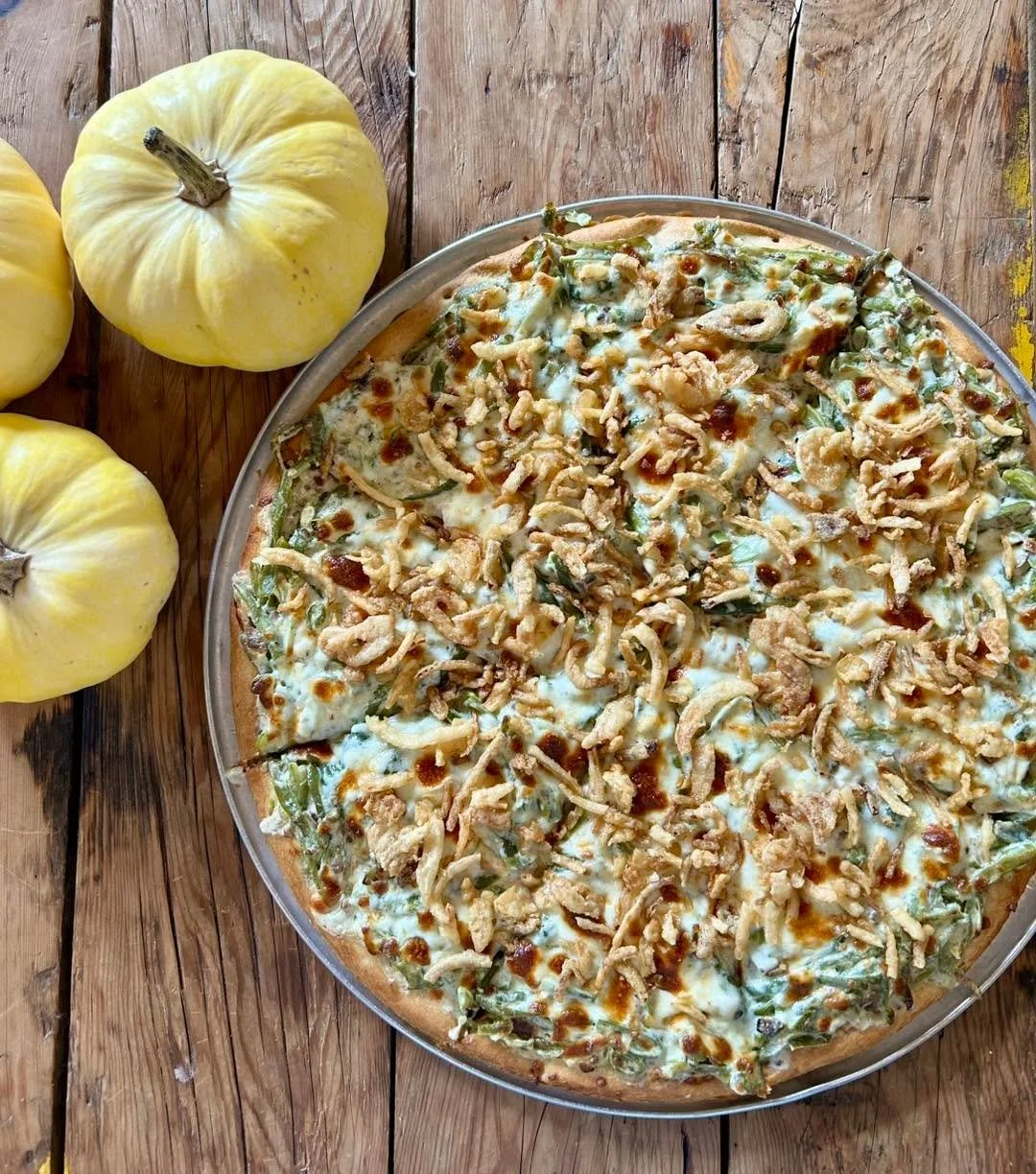Happy Pizza Thursday!  Today&rsquo;s specialty pizza is inspired by Green Bean Casserole, tis the season!  It is topped with cream of mushroom, mozzarella, green beans, and fried onions.  Yayyyyyyy!!!!!!!