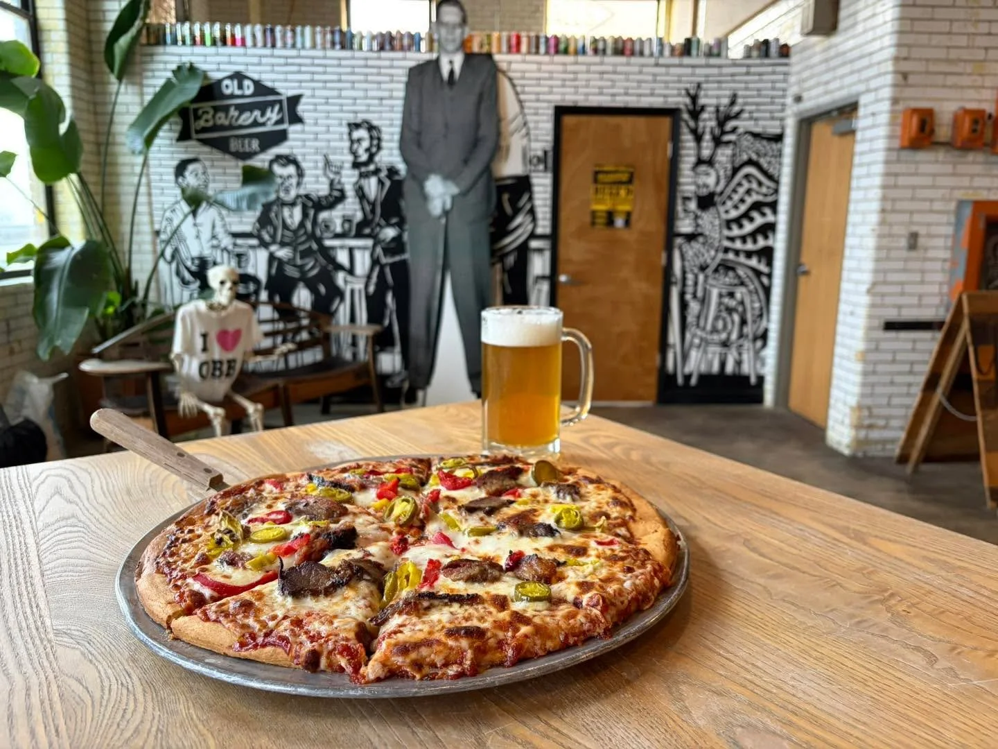 Happy Pizza Thursday!  Today&rsquo;s specialty pizza is topped with bbq sauce, brisket, jalape&ntilde;o, pepperoncini, red pepper, and mozzarella! $18 for a large 14&rdquo; pizza plus you can add a $7 pitcher (for here) or 4-pack to go!  That&rsquo;s