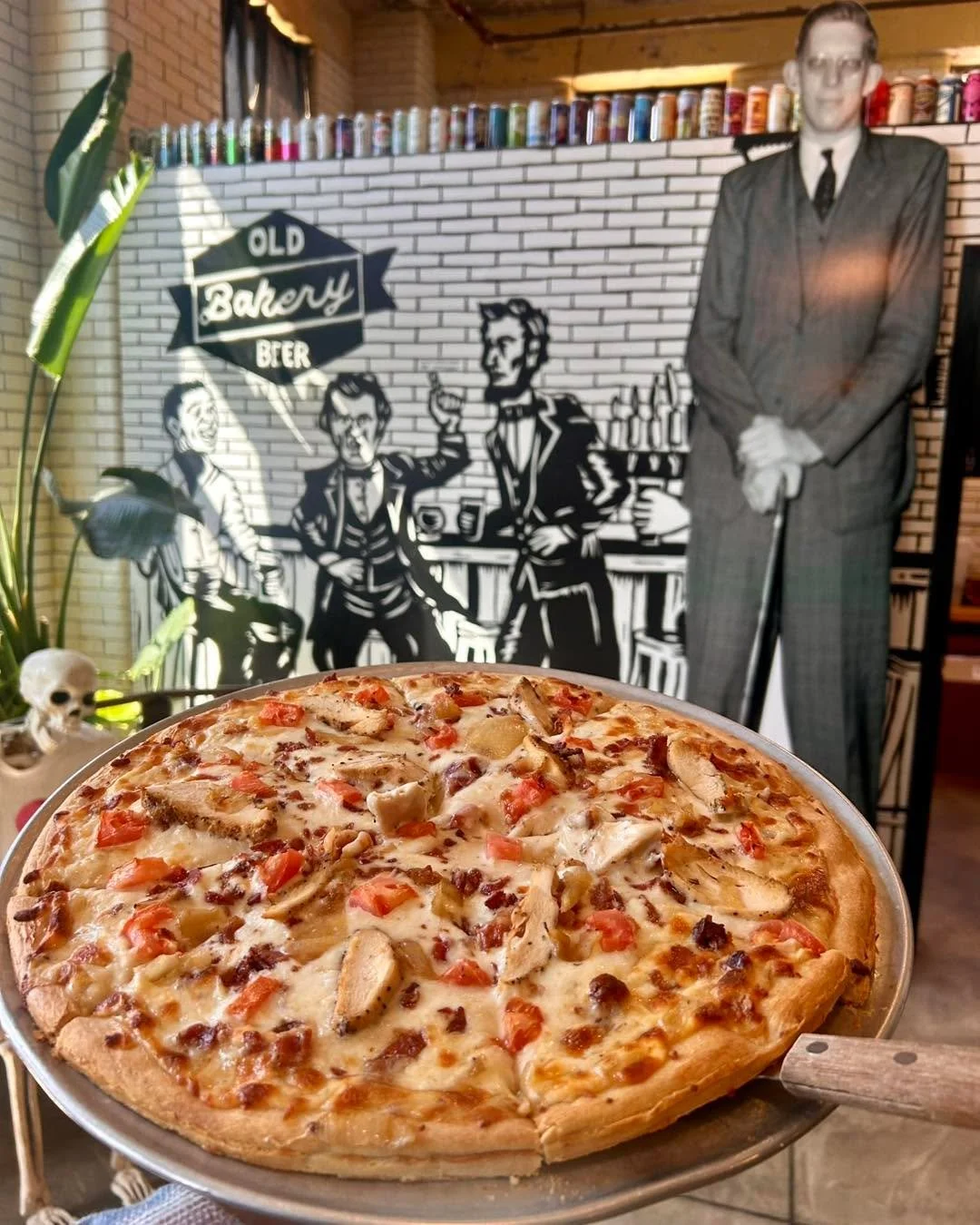 Happy Pizza Thursday!

Today&rsquo;s specialty pizza is topped with Alfredo sauce, mozzarella, chicken, bacon, caramelized onion, and tomato 🤤 

Only $18 for this large specialty pizza, plus you can add a 4-pack (to go) or a pitcher (for here) for o