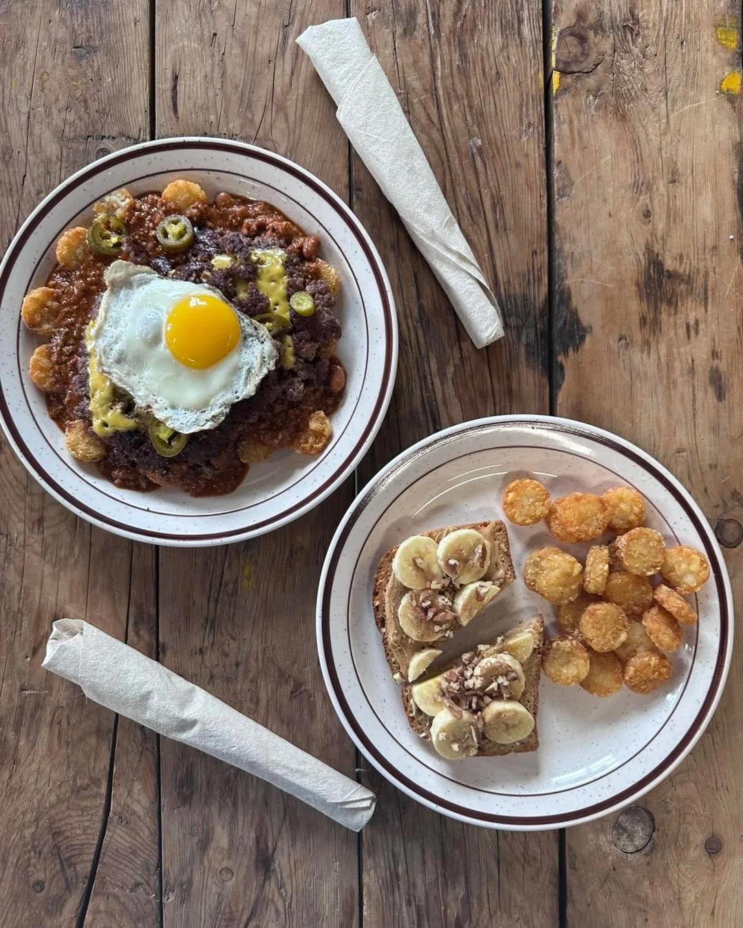 We are hiring Line Cooks!  Join are team as we get ready for a busy summer season.  Weekend and evening availability is a must.  We love a hardworking and positive individual ready to jump in with a new team!

You can findall of the job details and a