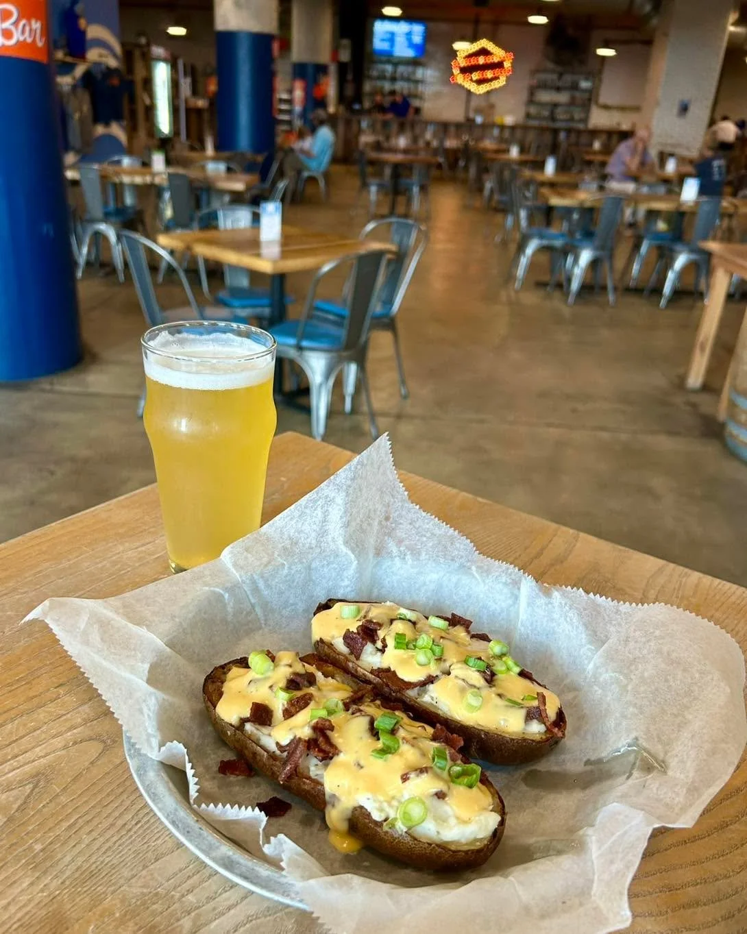 Happy Saturday!  We&rsquo;ve got a little app special for ya.

2 large fried russet potato skins filled with mashed potatoes, bacon bits, green onion, and beer cheese for $9.50 🤤