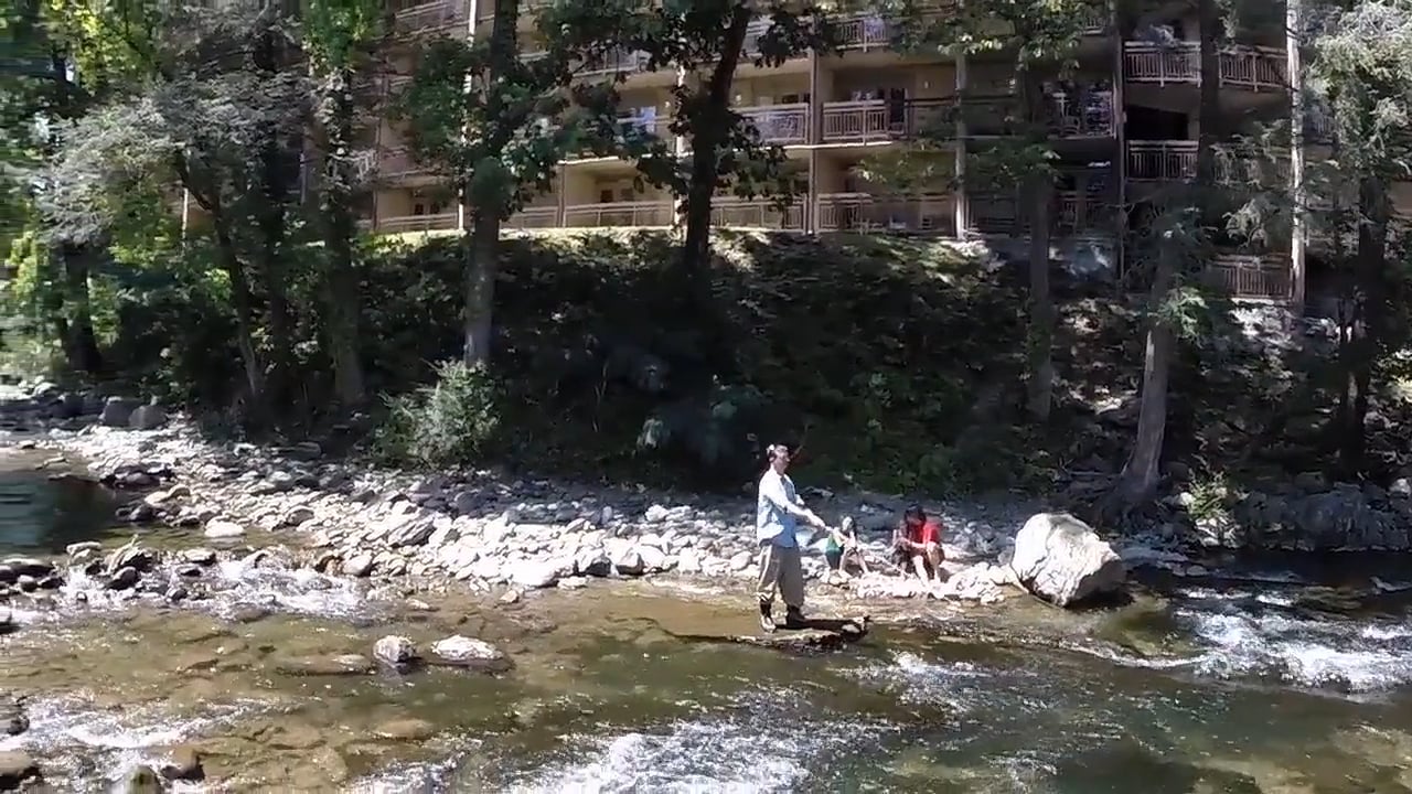 Greystone Lodge on the River - A retreat between the mountains and the river.