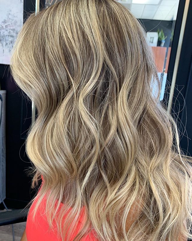 Dimensional beige blonde 🤩🤩