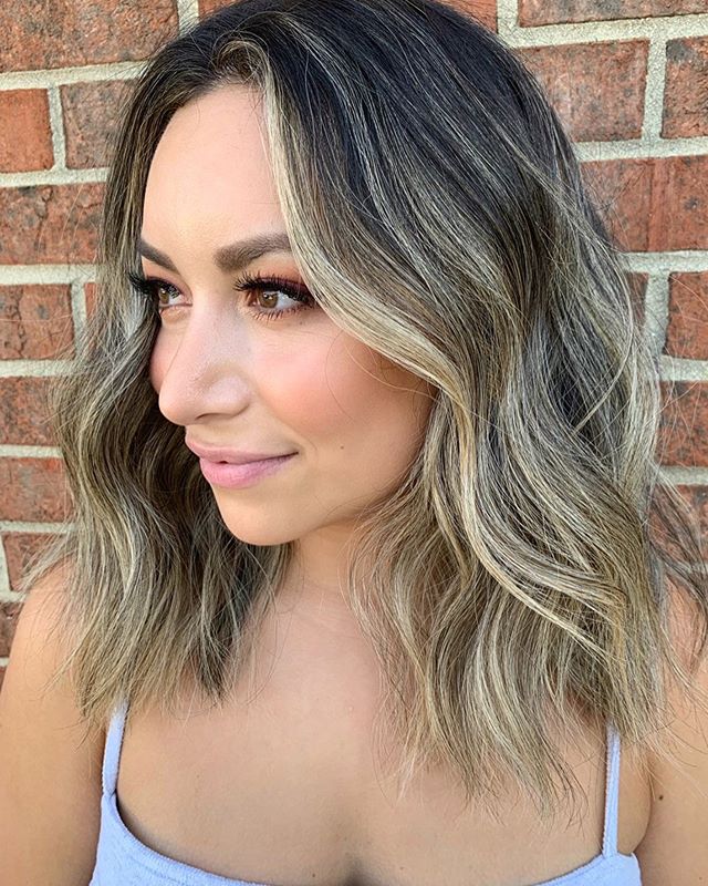 ✂️Chop chop✂️ for my girl @mena_garcia - - Talk about a transformation! ➡️The last picture is from the first time she came in to see me - such a difference a year can make 💕 .
.
.
#babylights and #teasylights technique to create this look. Root tap with #shadeseqgloss 8N+9P and toned the mids to ends with 10N+9N+9P 👏🏻 .
.
.
Check out her page as well.. she does amazing makeup and hair for weddings and events!!