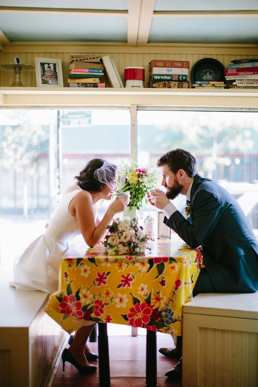 intimate_wedding_sportsmans_Chicago_photographer_bar_0043.jpg