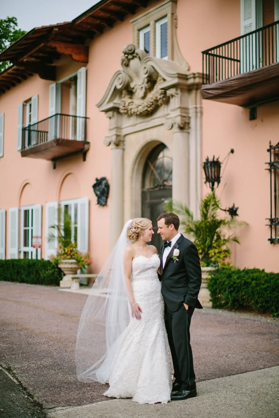 Cuneo_Mansion_Wedding_Photographer_Chicago_Suburbs_0049.jpg