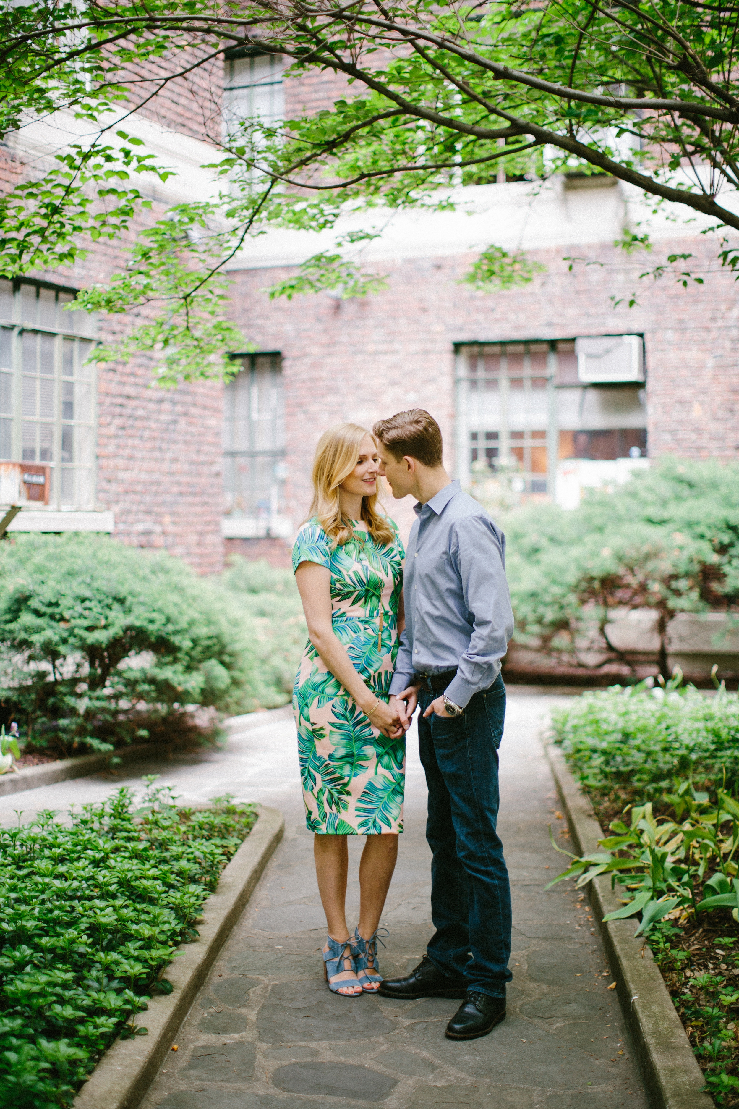 nyc-greenwich-engagement-session-top-photographer_0009.jpg