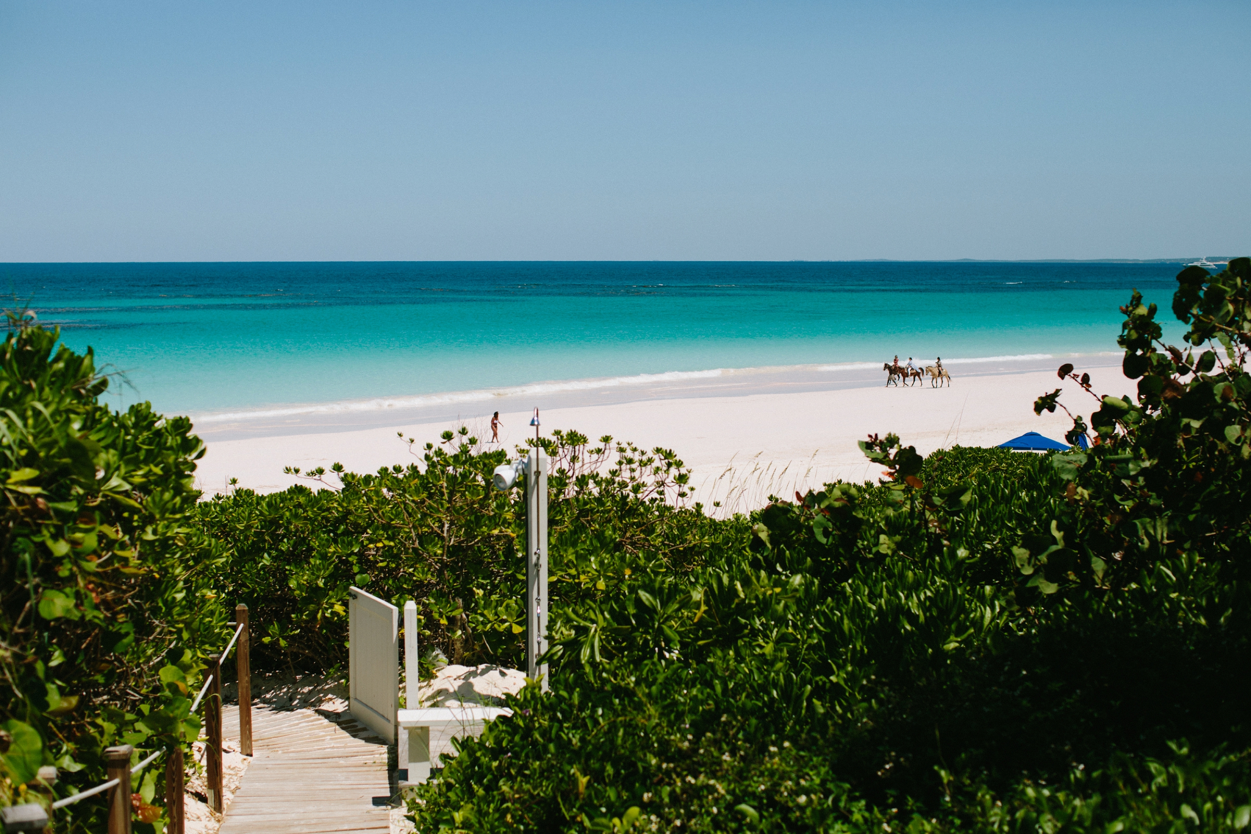 harbour-island-destination-wedding-photographer-bahamas_0003.jpg