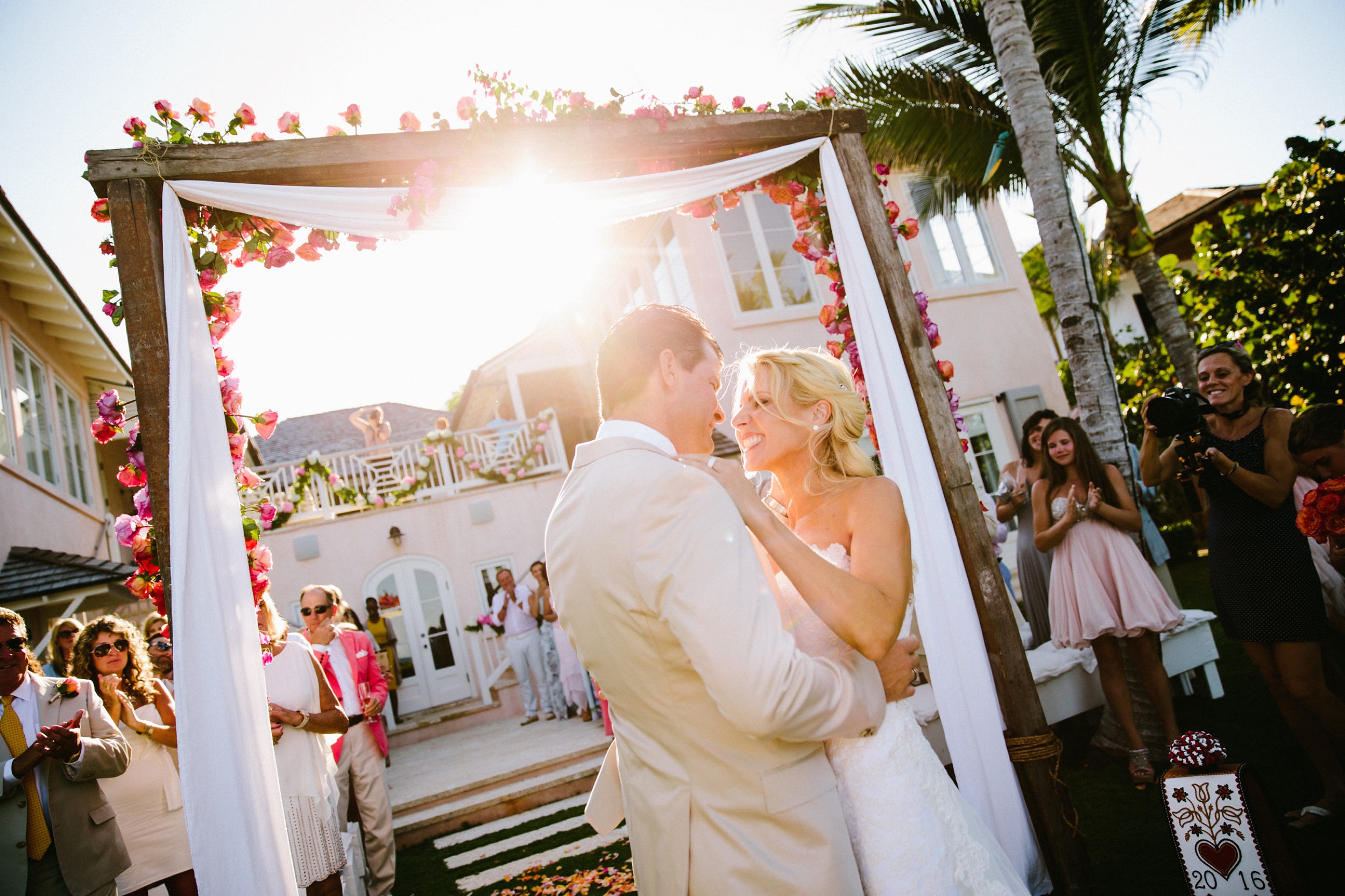 harbour-island-destination-wedding-photographer-bahamas_0026.jpg