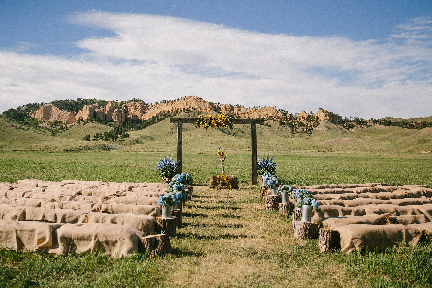 wyoming-destination-wedding-cattle-ranch-west_0018.jpg