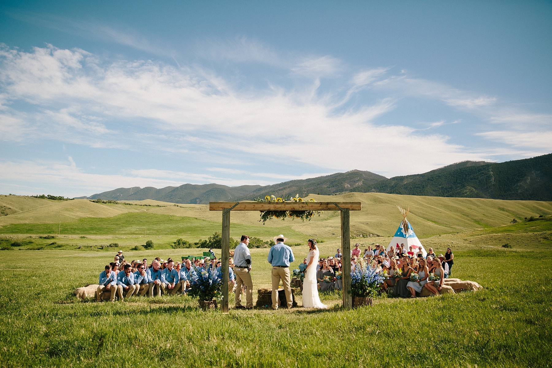 wyoming-destination-wedding-cattle-ranch-west_0025.jpg