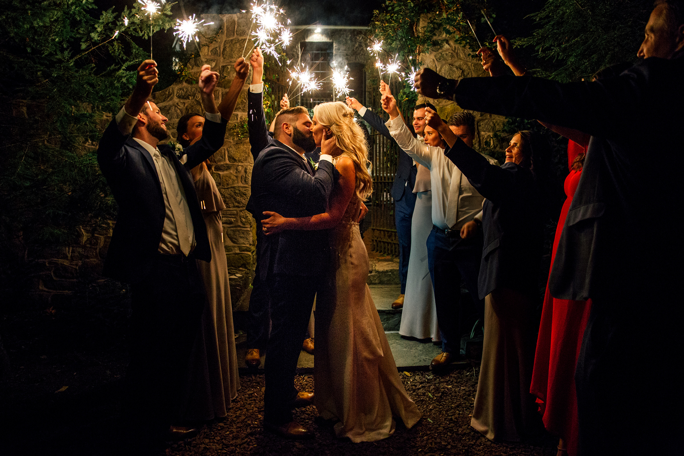sparklers-backyard-soul-wedding-travel-intimate-natural-candid-moments.jpg