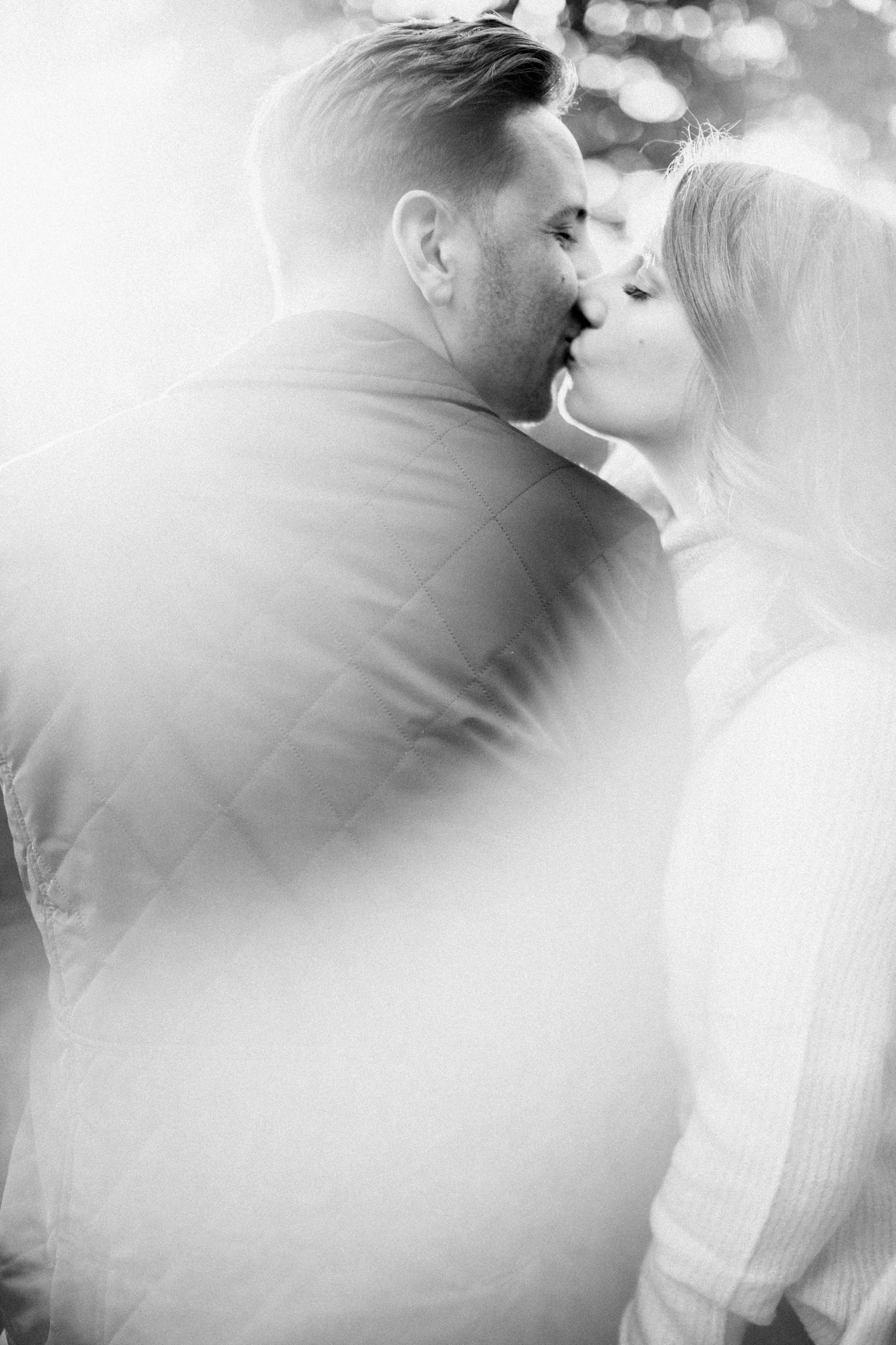ktb-coffee-shop-engagement-session-nj-park-north_0009.jpg