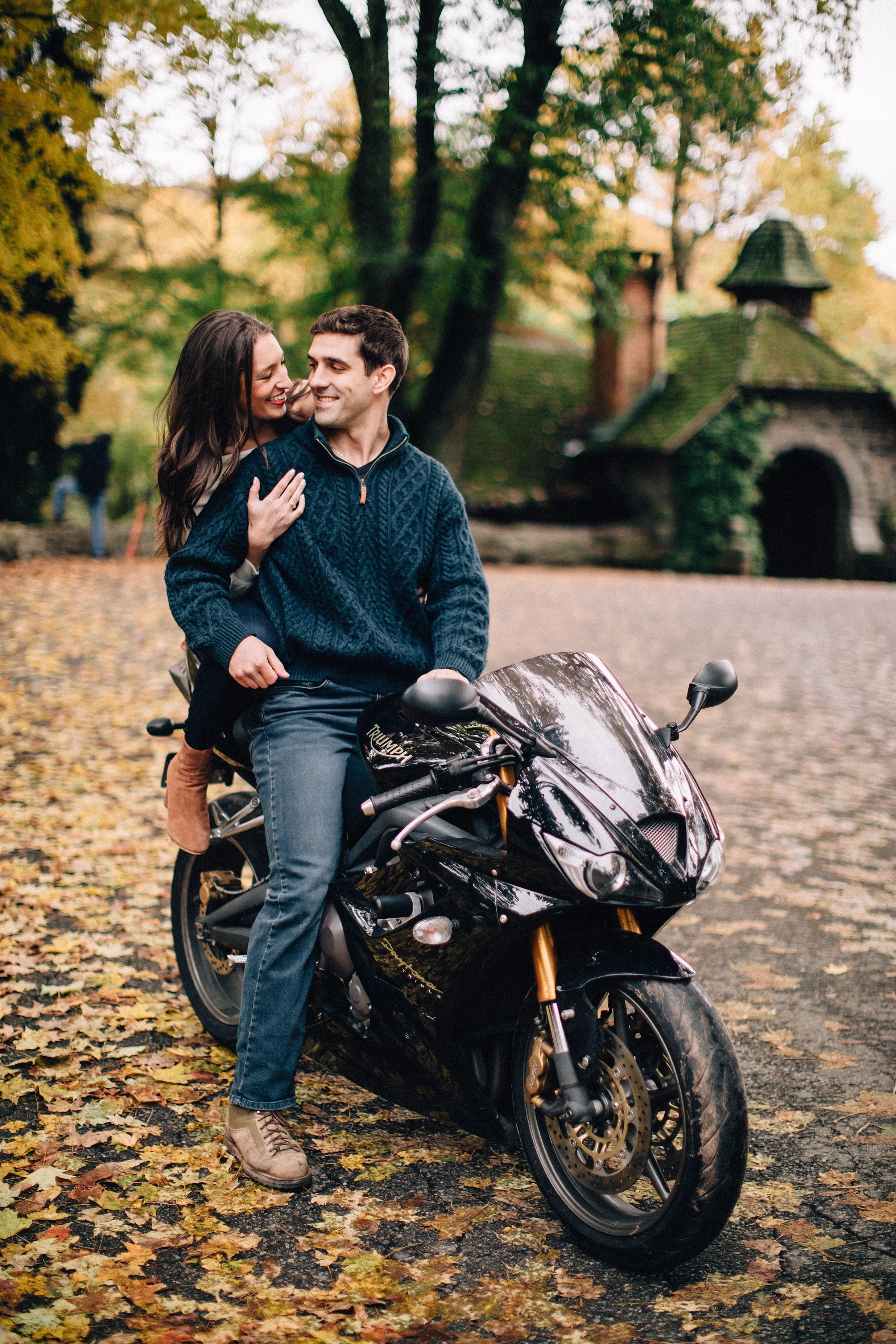 castle-fall-engagement-session-north-jersey-photographer_0015.jpg