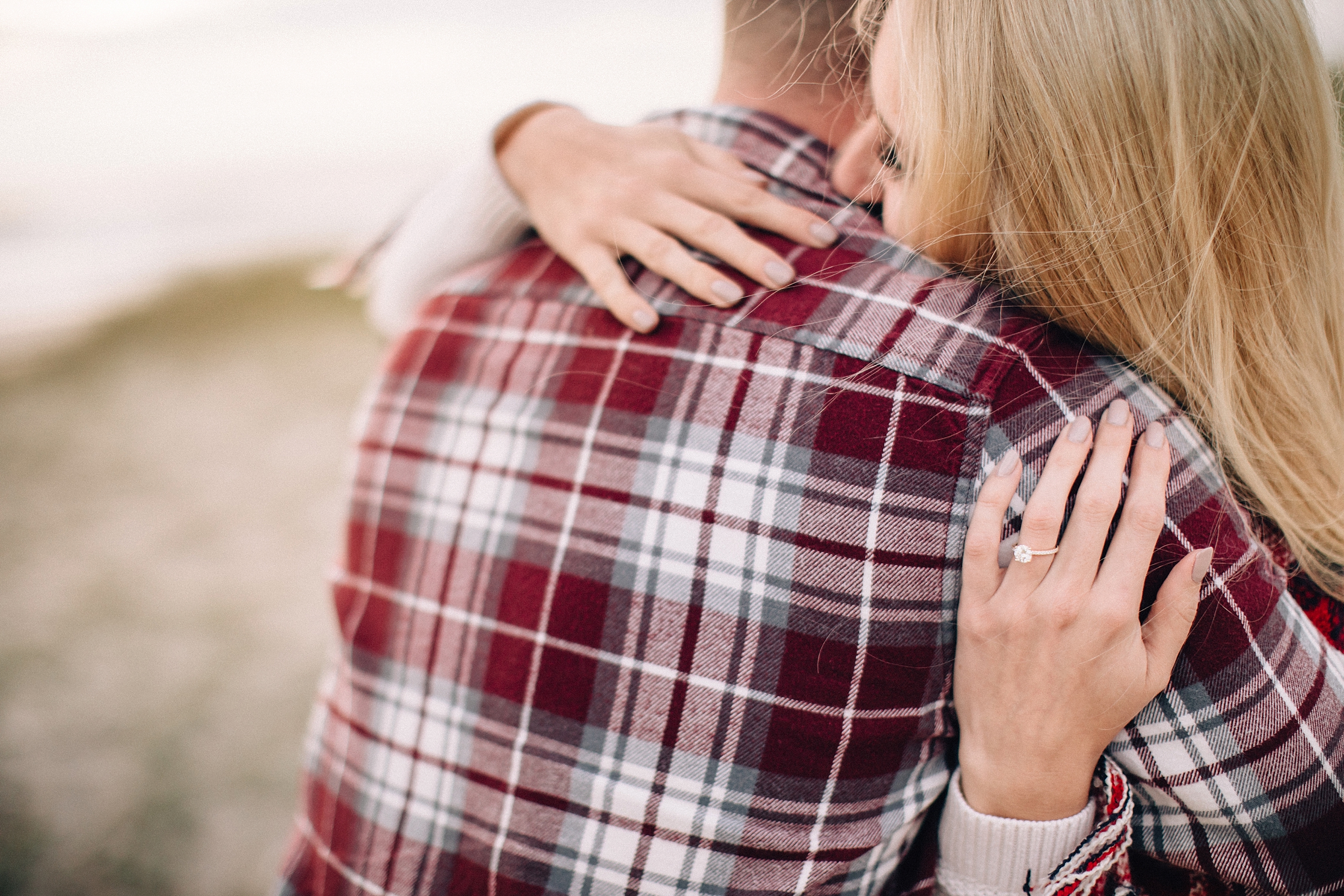 long-island-beach-engagement-session-nj-wedding-plaid-couple_0005.jpg