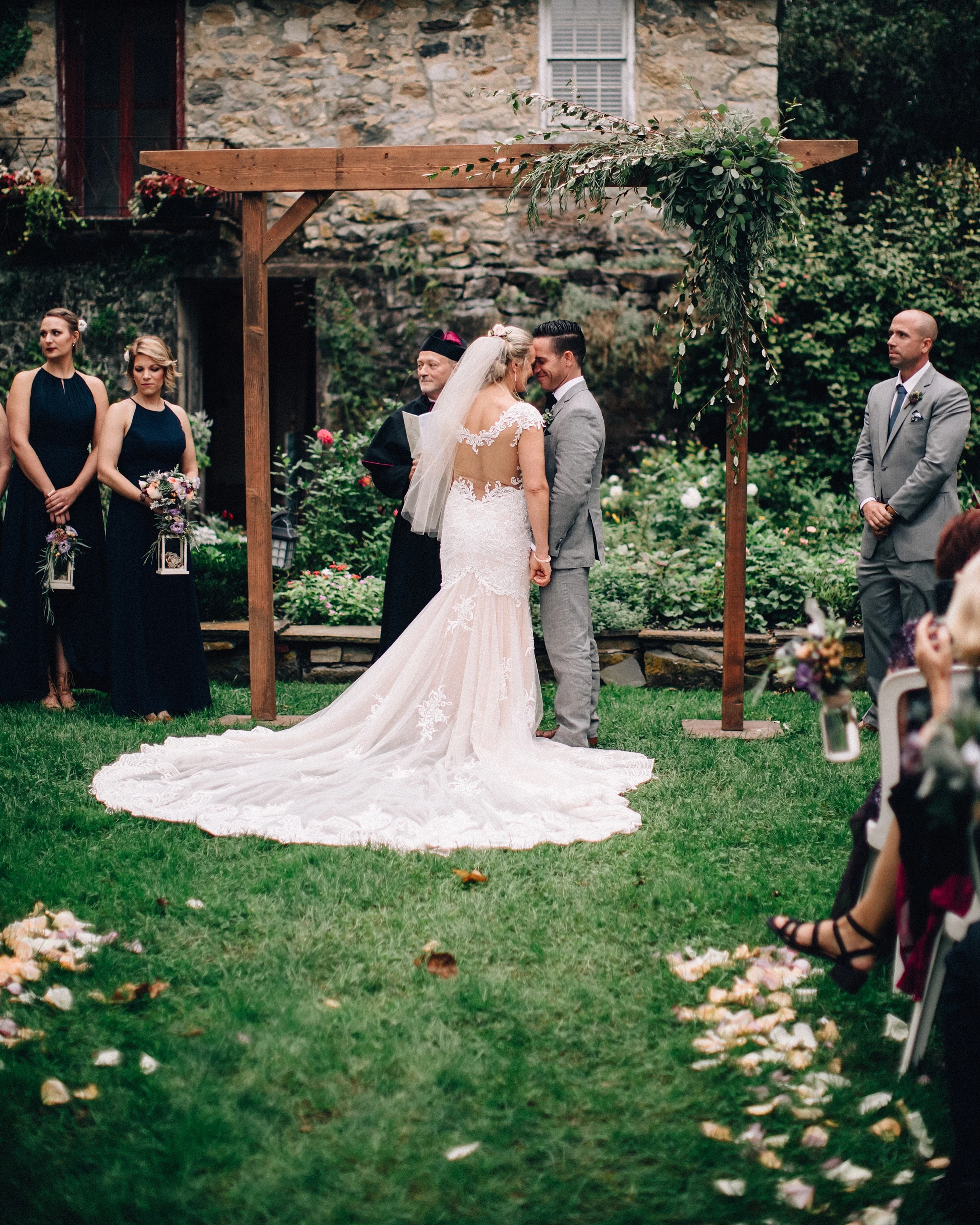 crossed-keys-outdoor-ceremony-camp-wedding-photo_0038.jpg