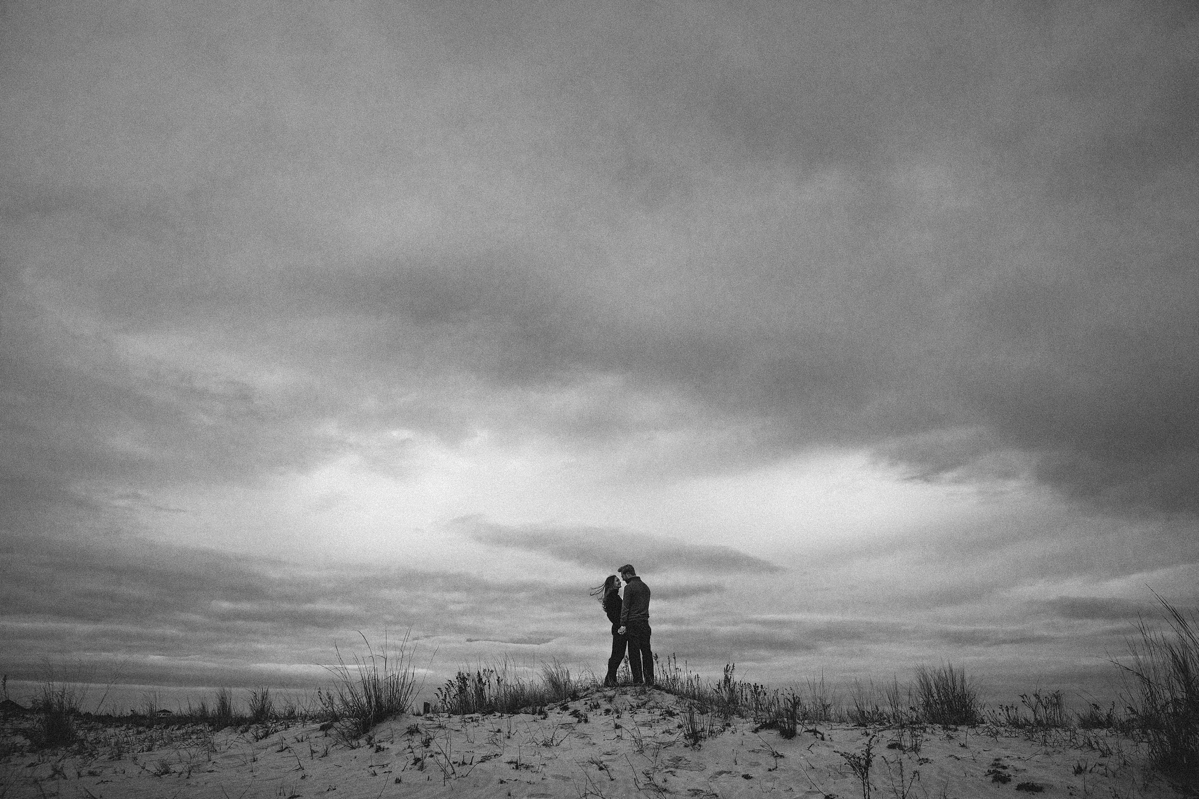 sandy-hook-nj-beach-engagement-session-singapore_0013.jpg