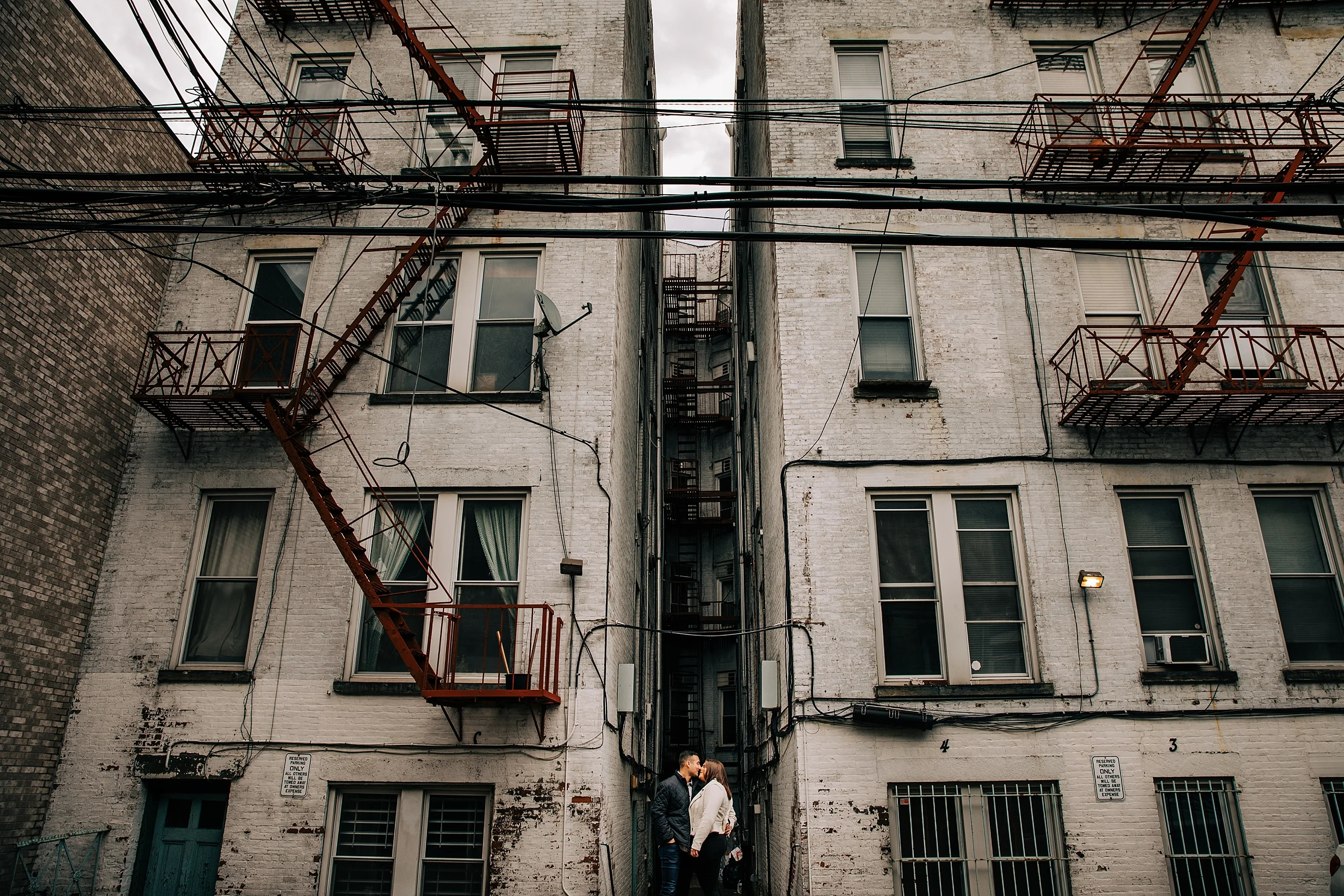 hoboken-engagement-session-pilot-winter-rainy-wedding_0003.jpg