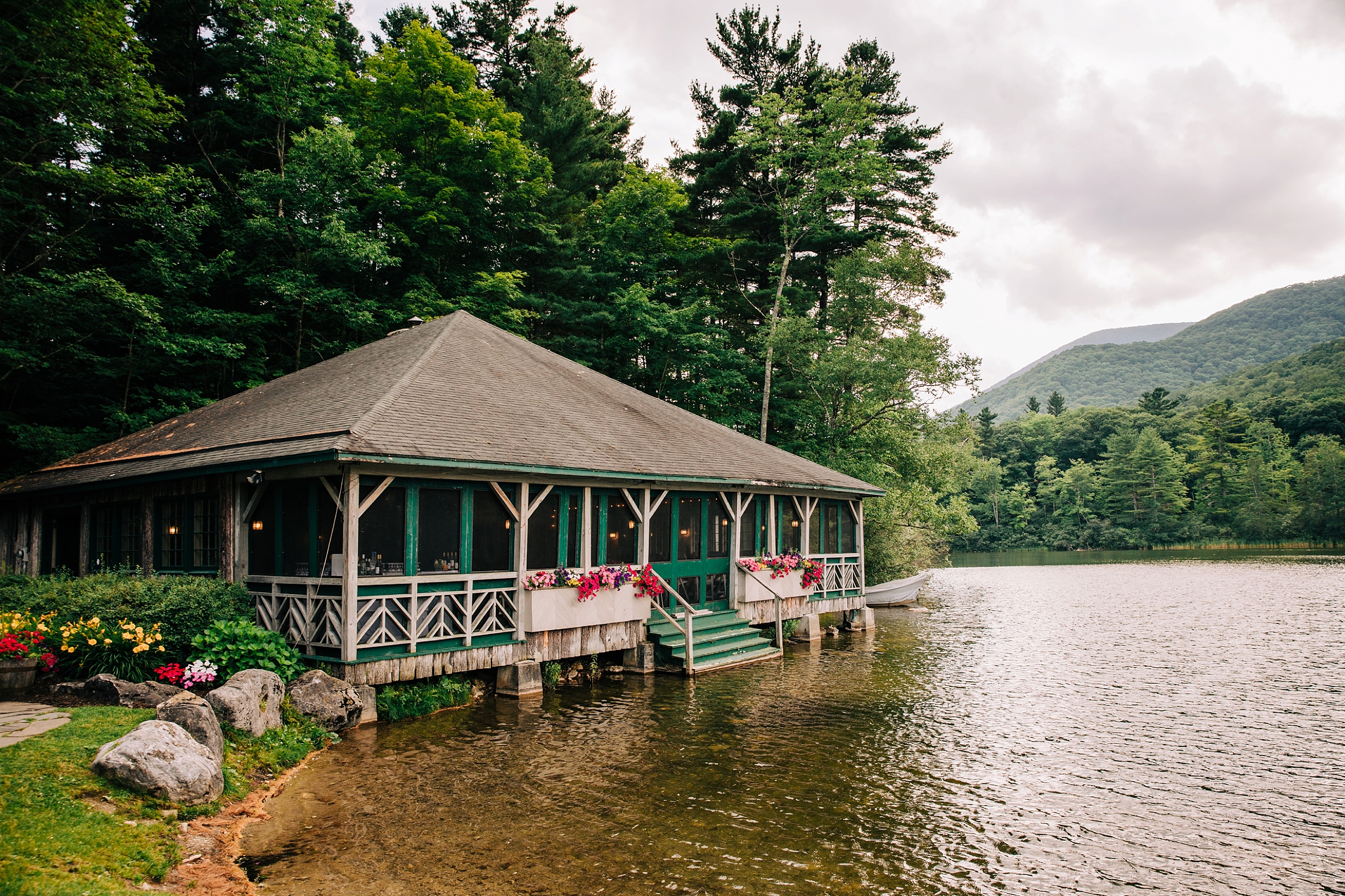 Dirty-dancing-lakeside-rehearsal-dinner-vermont_0001.jpg