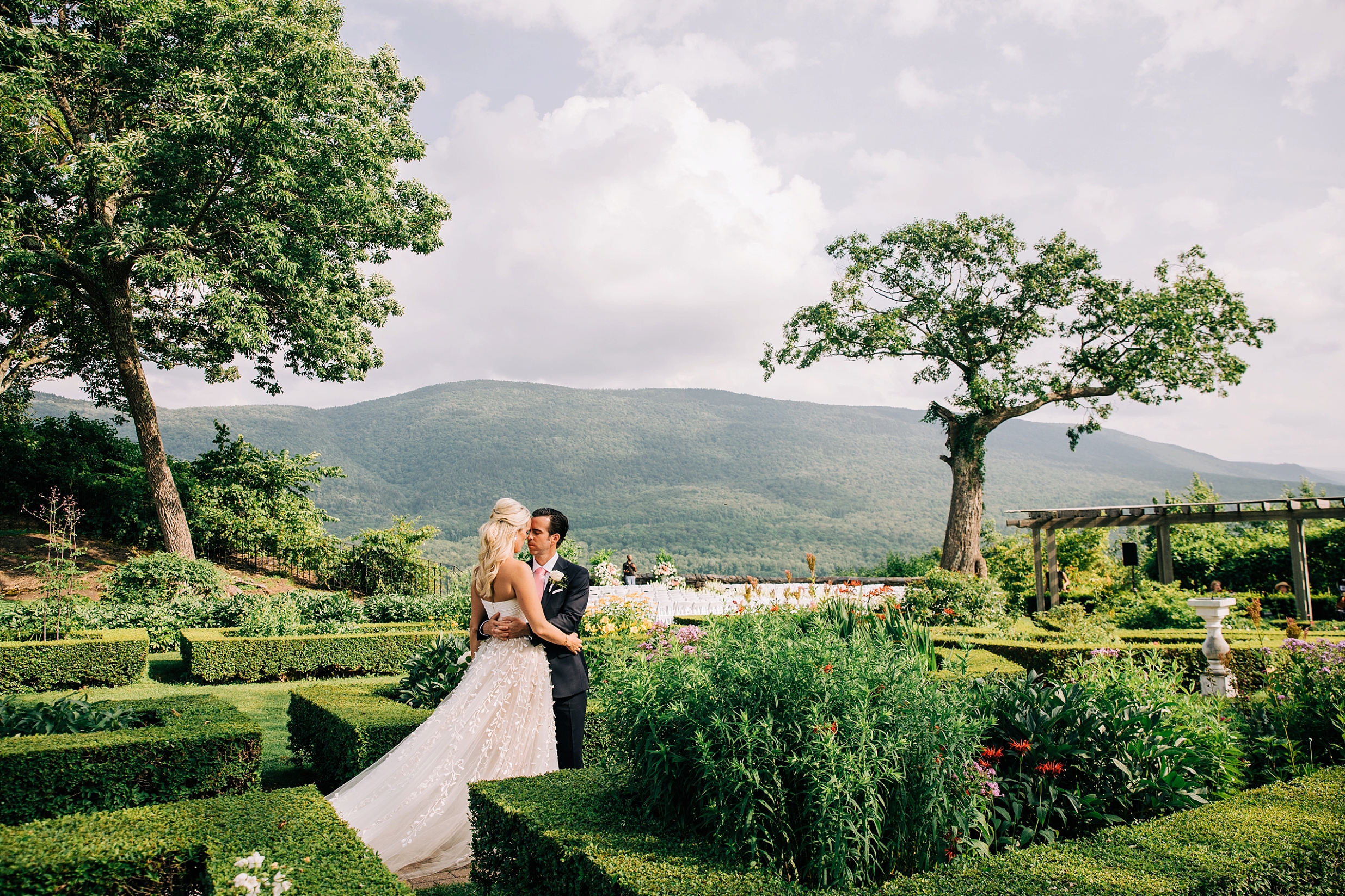 hildene-vermont-wedding-photos-outdoor-estate_0026.jpg