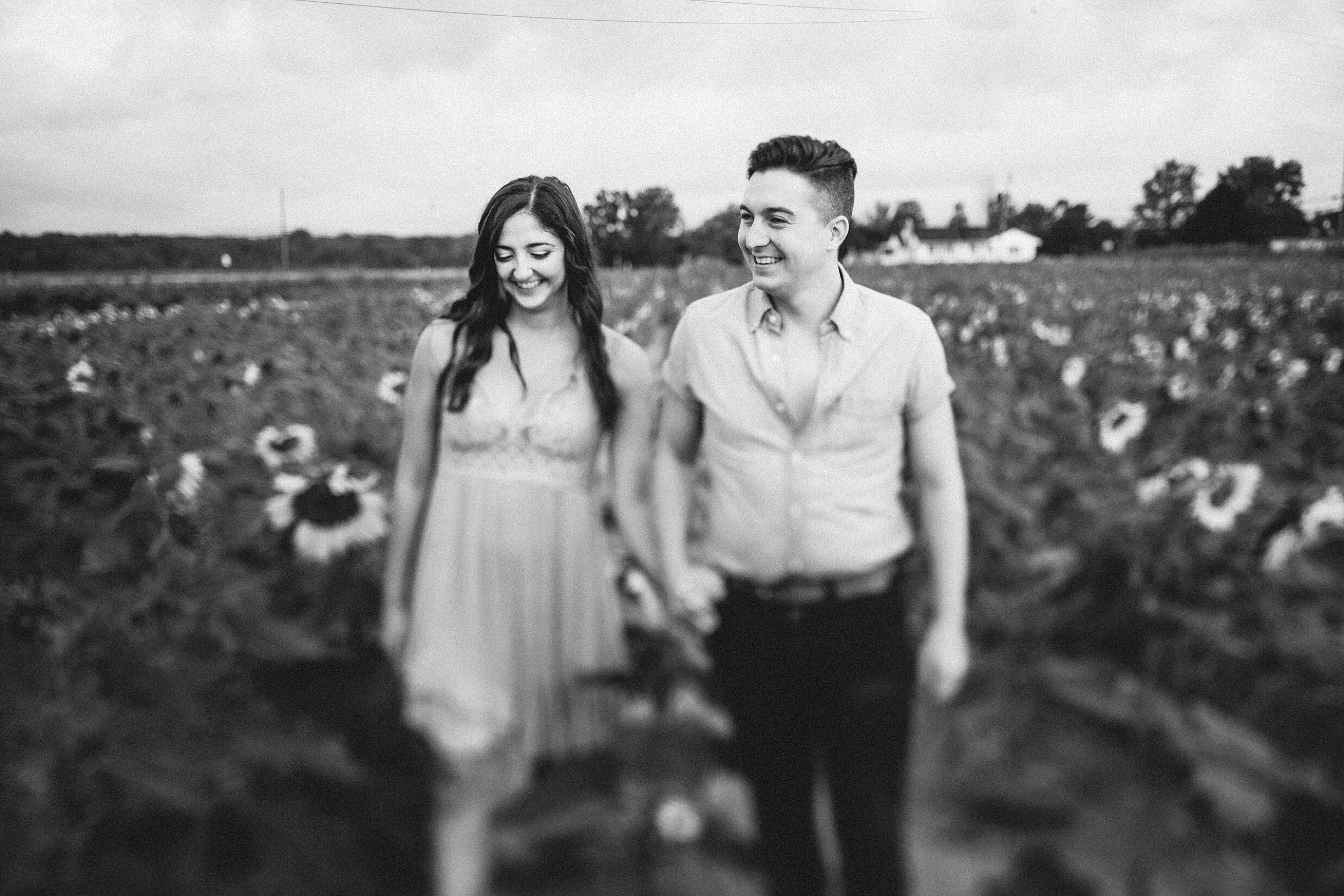 sunflower-field-engagement-session-nj_0002.jpg