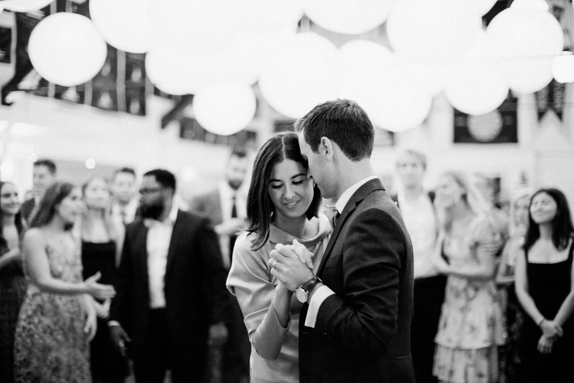 26_bay head yacht club covid wedding dance.jpg