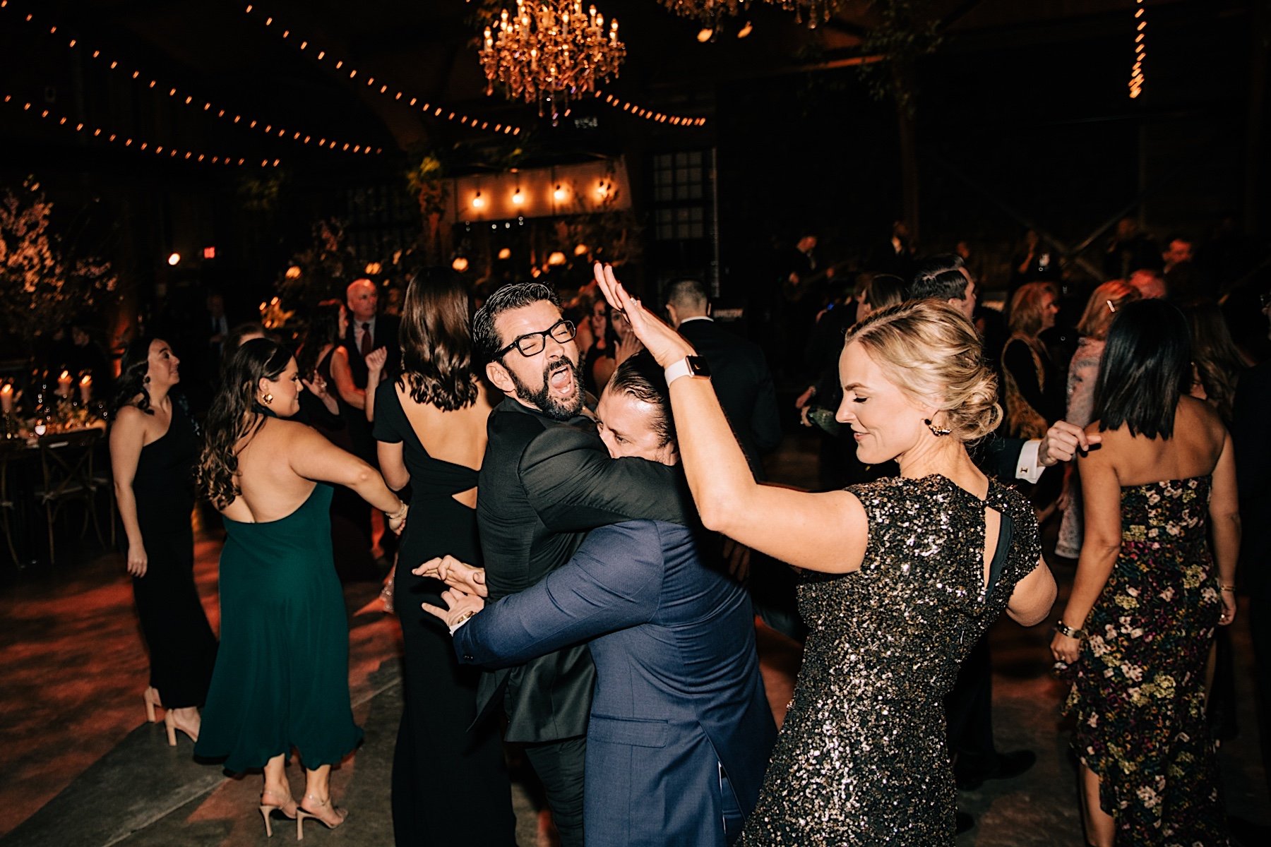 31_guests dancing at cedar lakes estate wedding reception.jpg