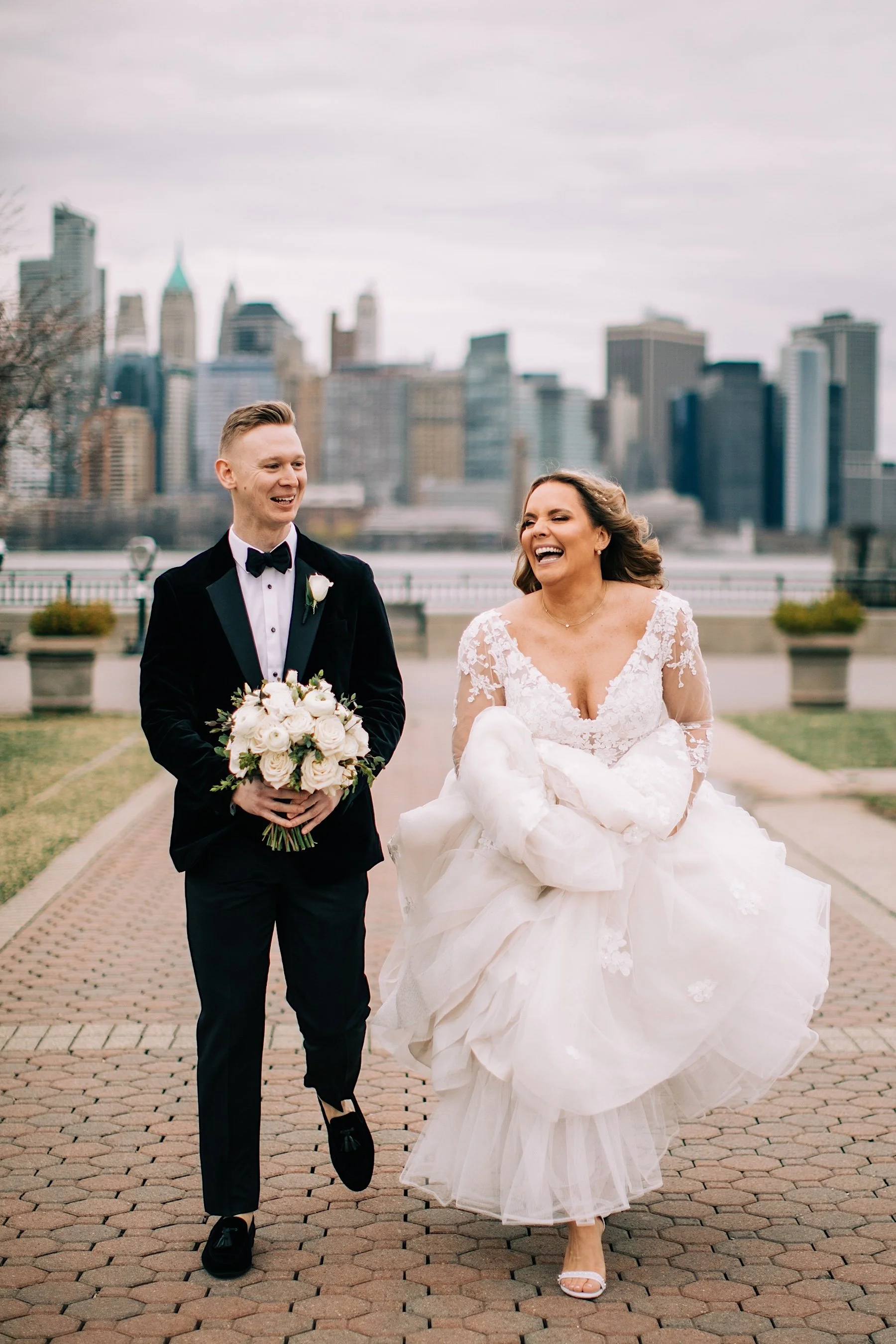 55_couples portraits liberty state park.jpg