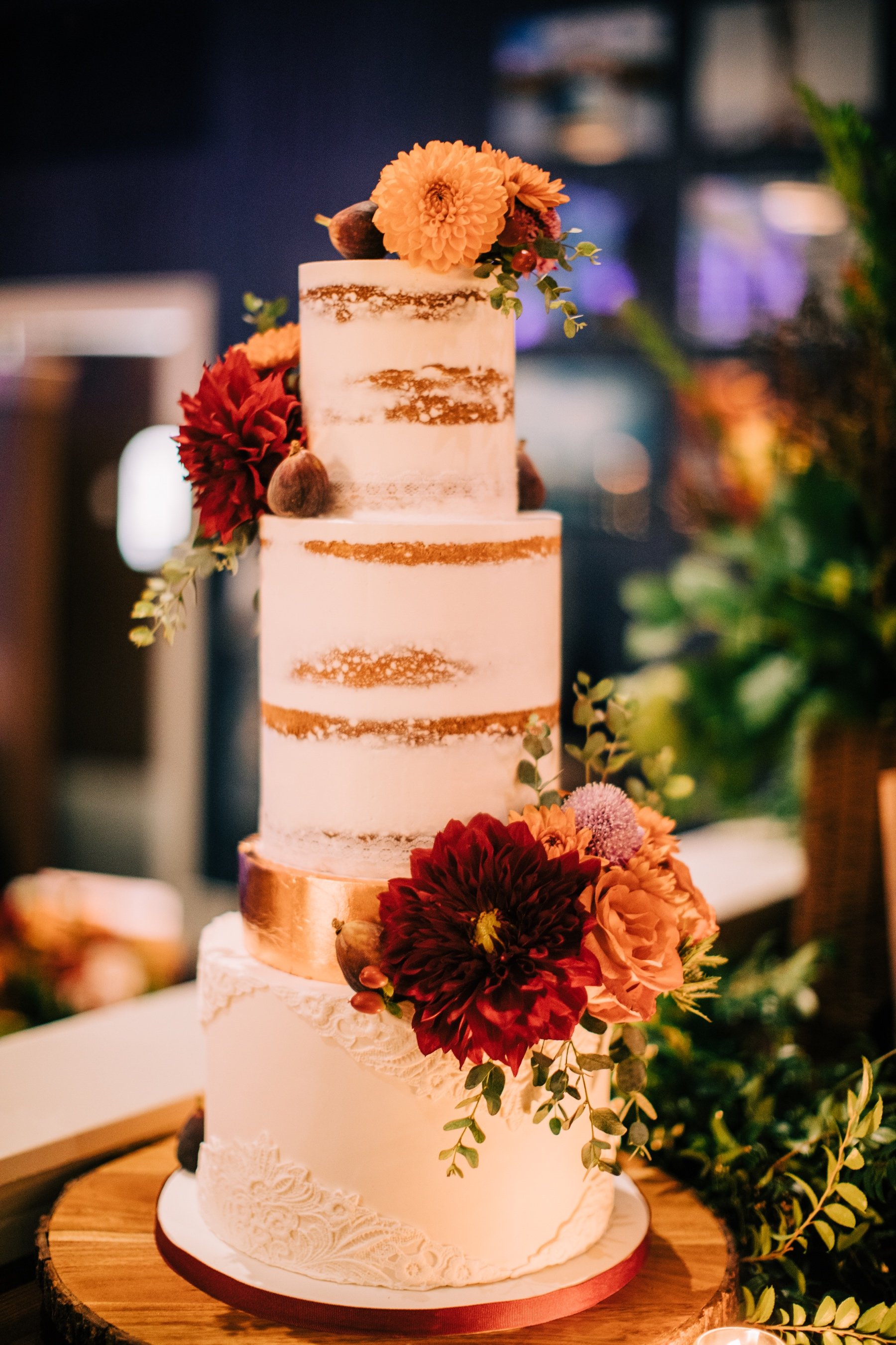 34_wedding cake atlantic highlands restaurant reception.jpg